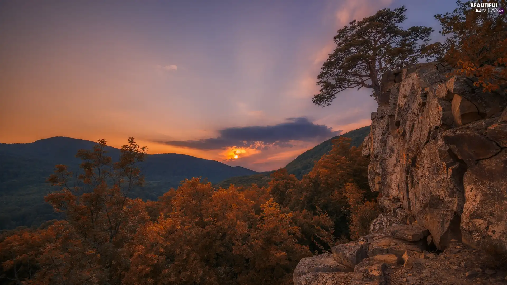 viewes, Mountains, rocks, Great Sunsets, autumn, trees