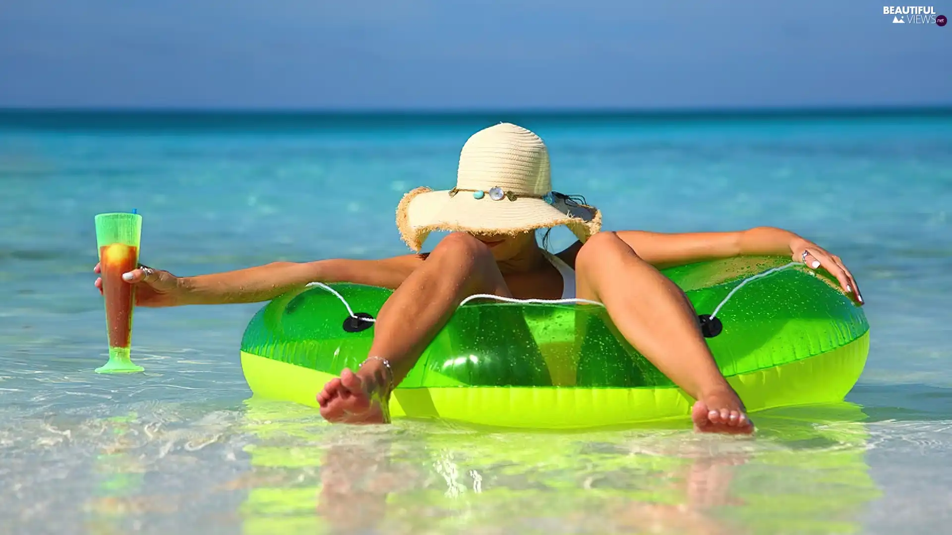 Hat, relaxation, Women, circle, water