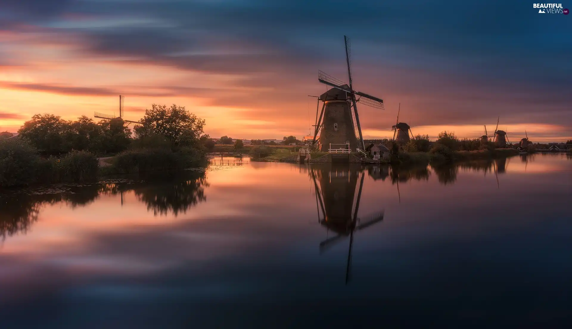 River, Great Sunsets, Kinderdijk Village, Windmills, Netherlands