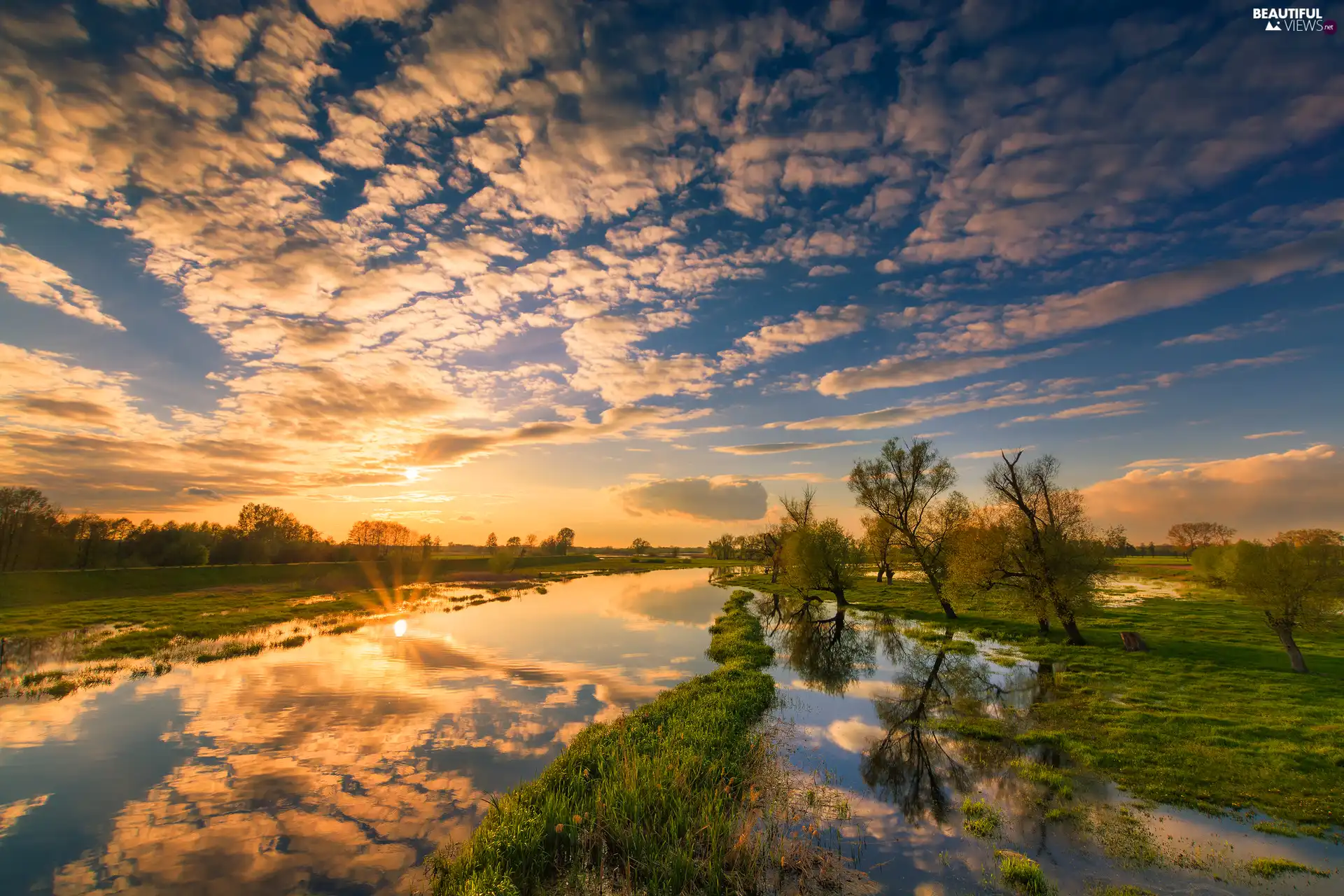 River, Great Sunsets, viewes, clouds, trees, medows