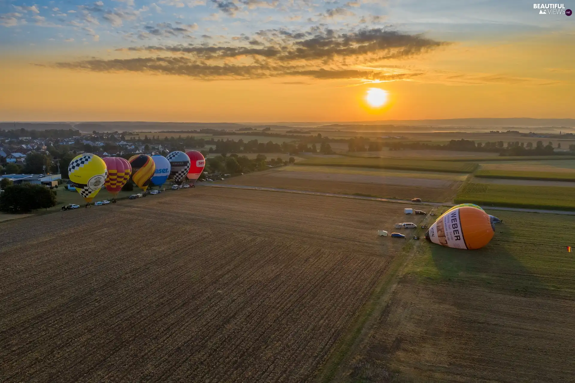 viewes, Sunrise, Field, trees, Balloons