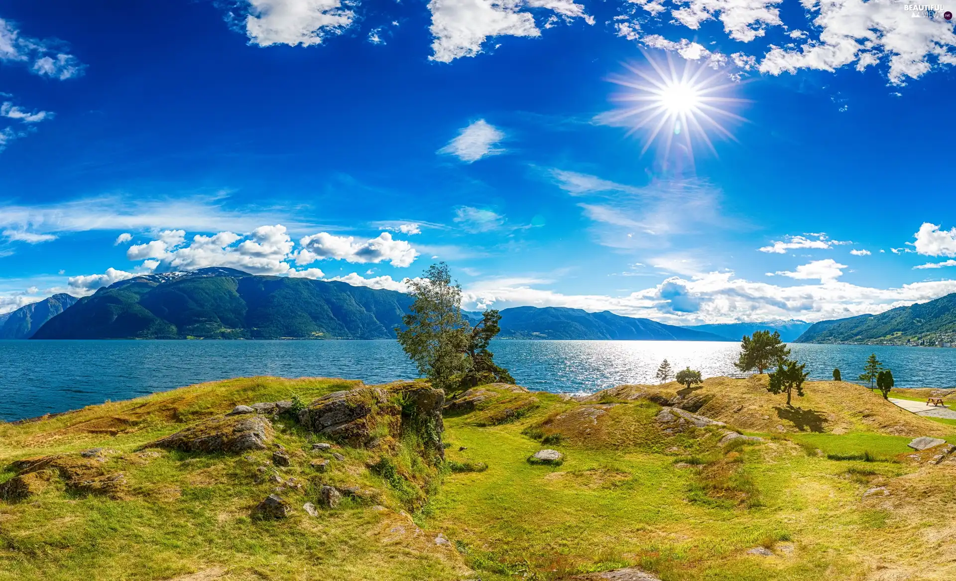lake, rays of the Sun, clouds, Mountains
