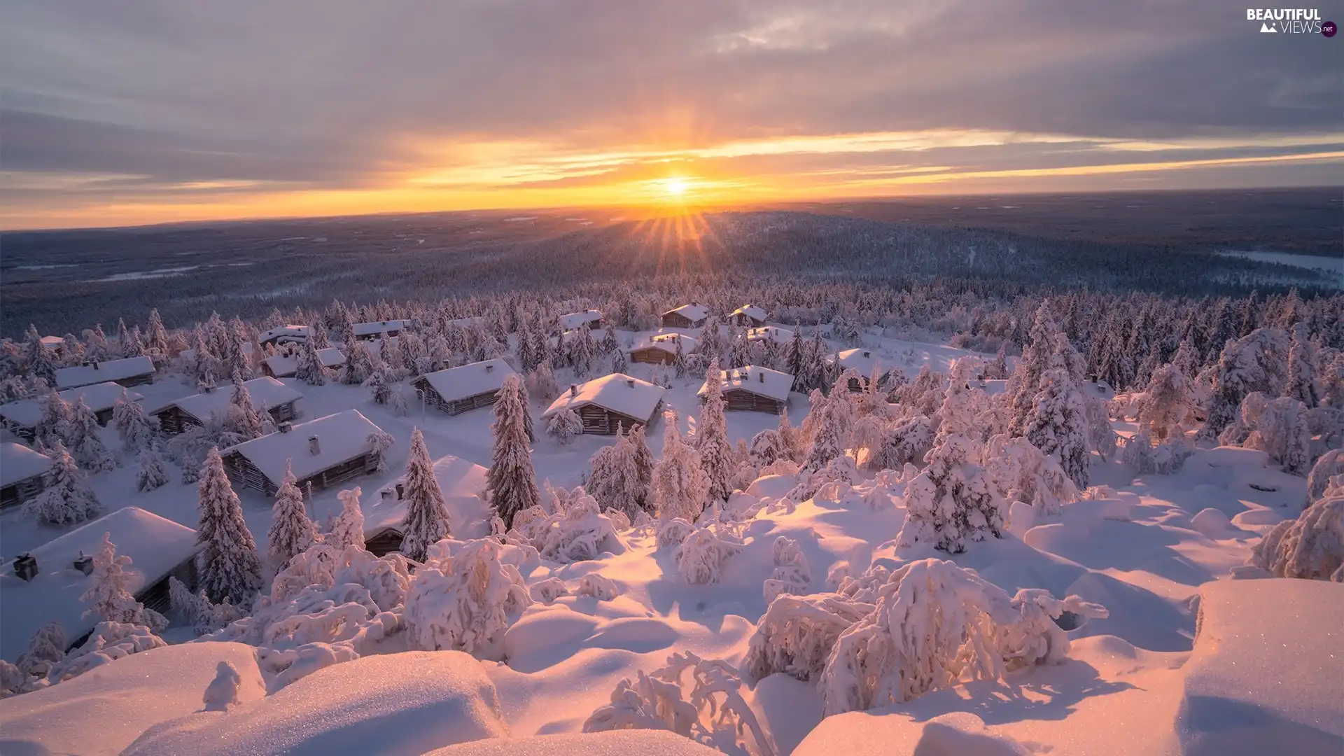 woods, Snowy, rays of the Sun, trees, Houses, Mountains, winter, viewes