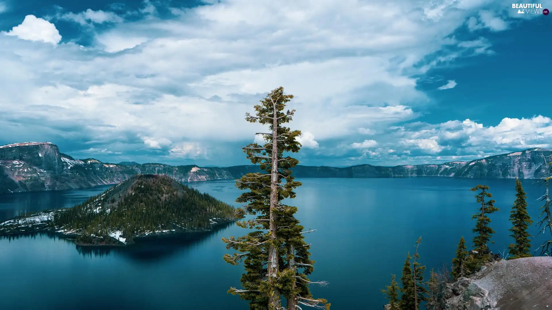 Crater Lake, Crater Lake National Park, Island of Wizard, Mountains, Oregon, The United States, viewes, clouds, trees
