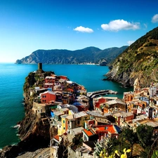 Ligurian Sea, Varnazza, Italy, Town