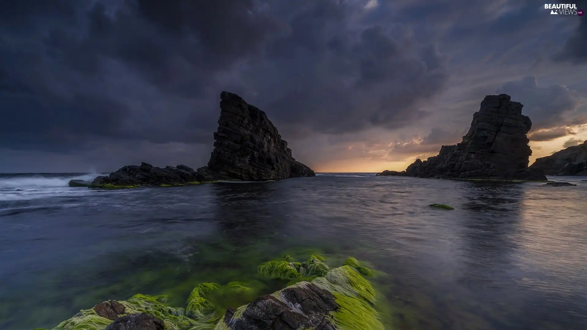 sea, dark, green ones, clouds, dawn, rocks, algae