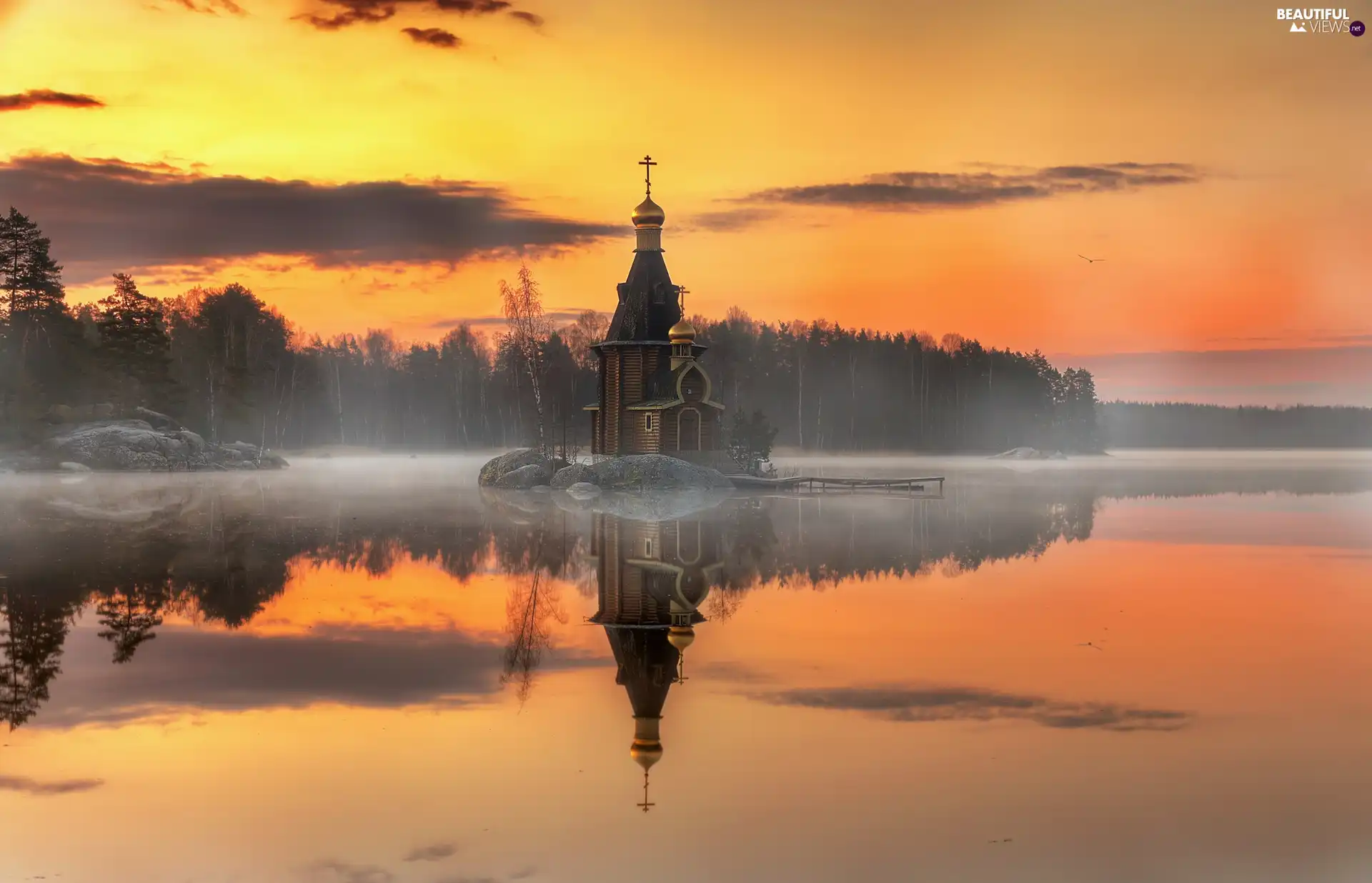 Cerkiew, Vuoksi River, St. Andrew the Apostle Catholic Church, Fog, Kaliningrad Oblast, Russia, viewes, Sunrise, trees