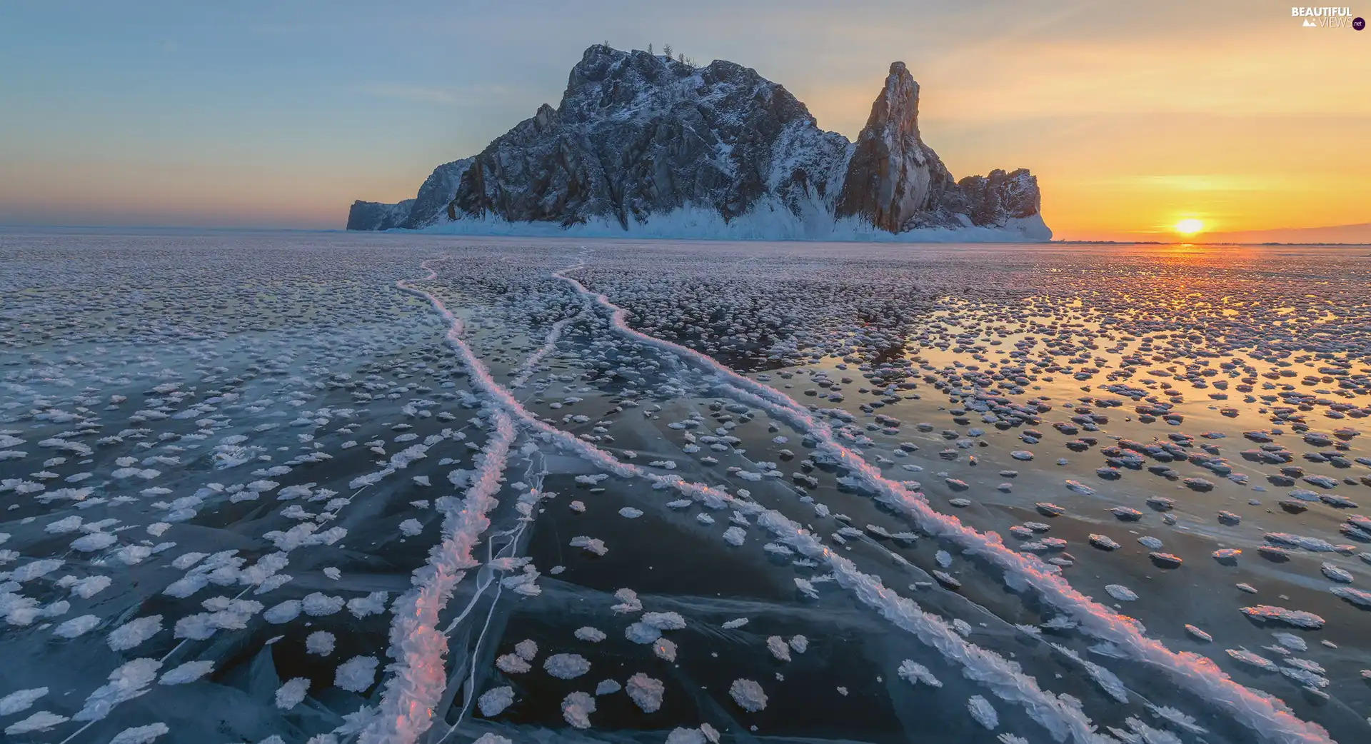 Olkhon Island, Great Sunsets, Irkutsk Oblast, Baikal Lake, winter, rocks, Russia