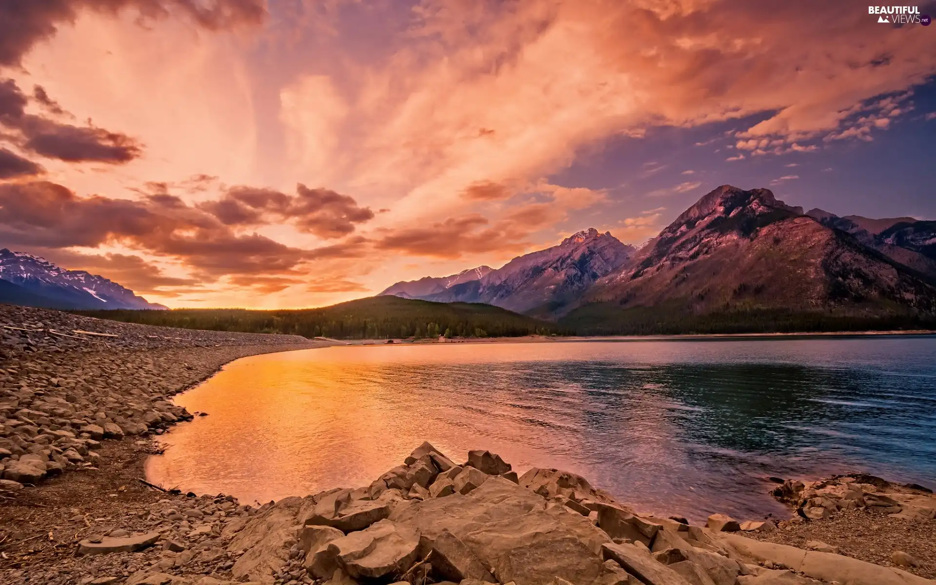 Lake Minnewanka, Great Sunsets, Alberta, Canada, Banff National Park, rocky mountains