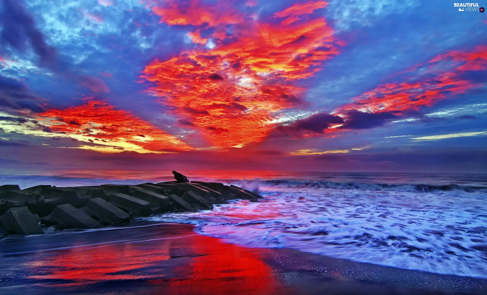 Red, sea, Beaches, clouds