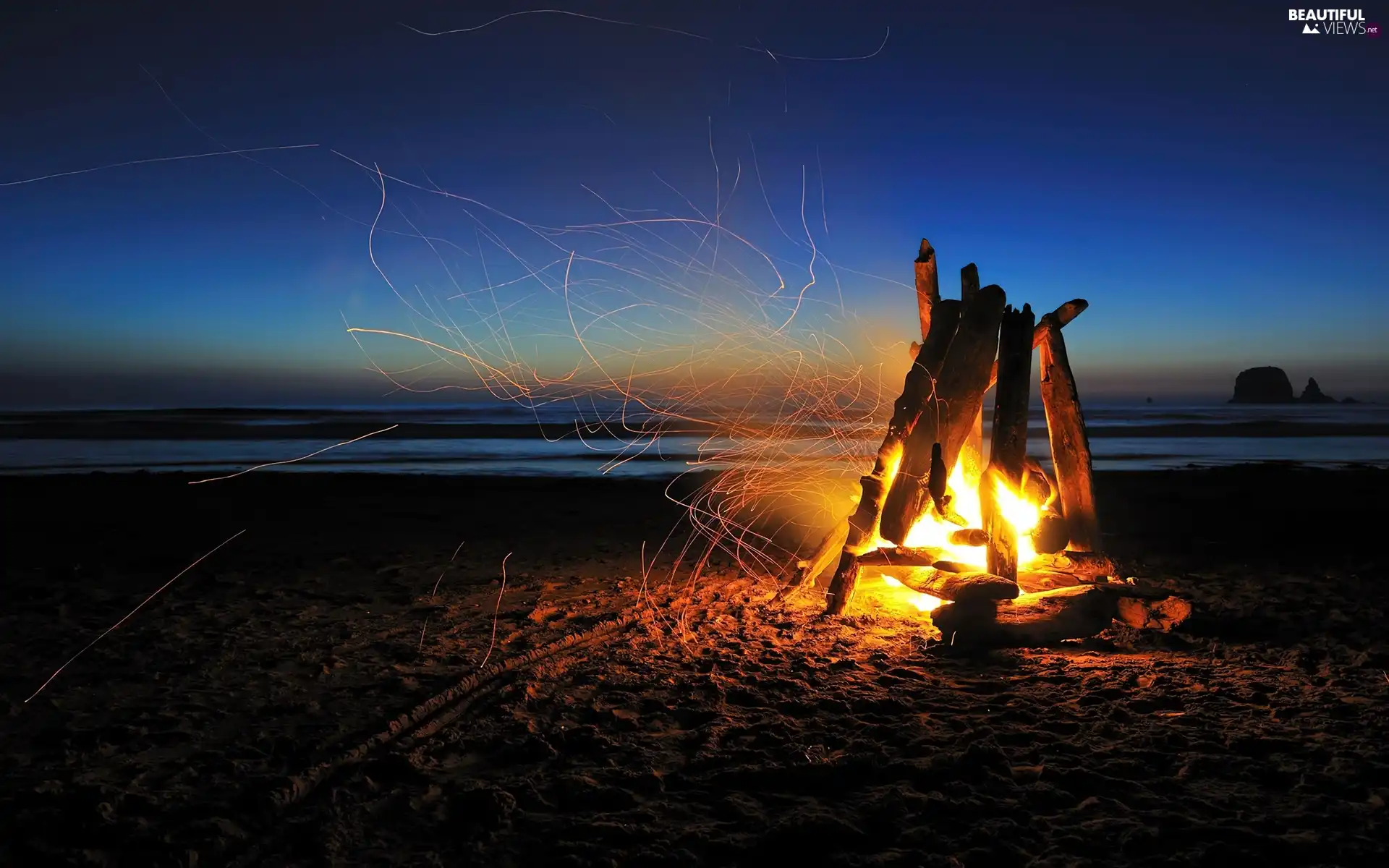 Beaches, fire, Sparks