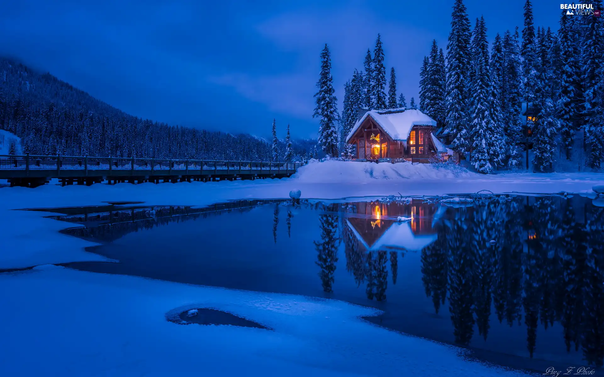 Mountains, house, Province of British Columbia, winter, Canada, trees, Emerald Lake, forest, snow, Yoho National Park, bridge, viewes, Icecream