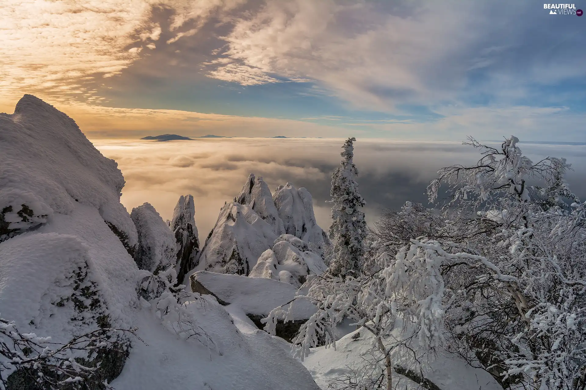 viewes, rocks, Mountains, Fog, peaks, trees, winter, clouds