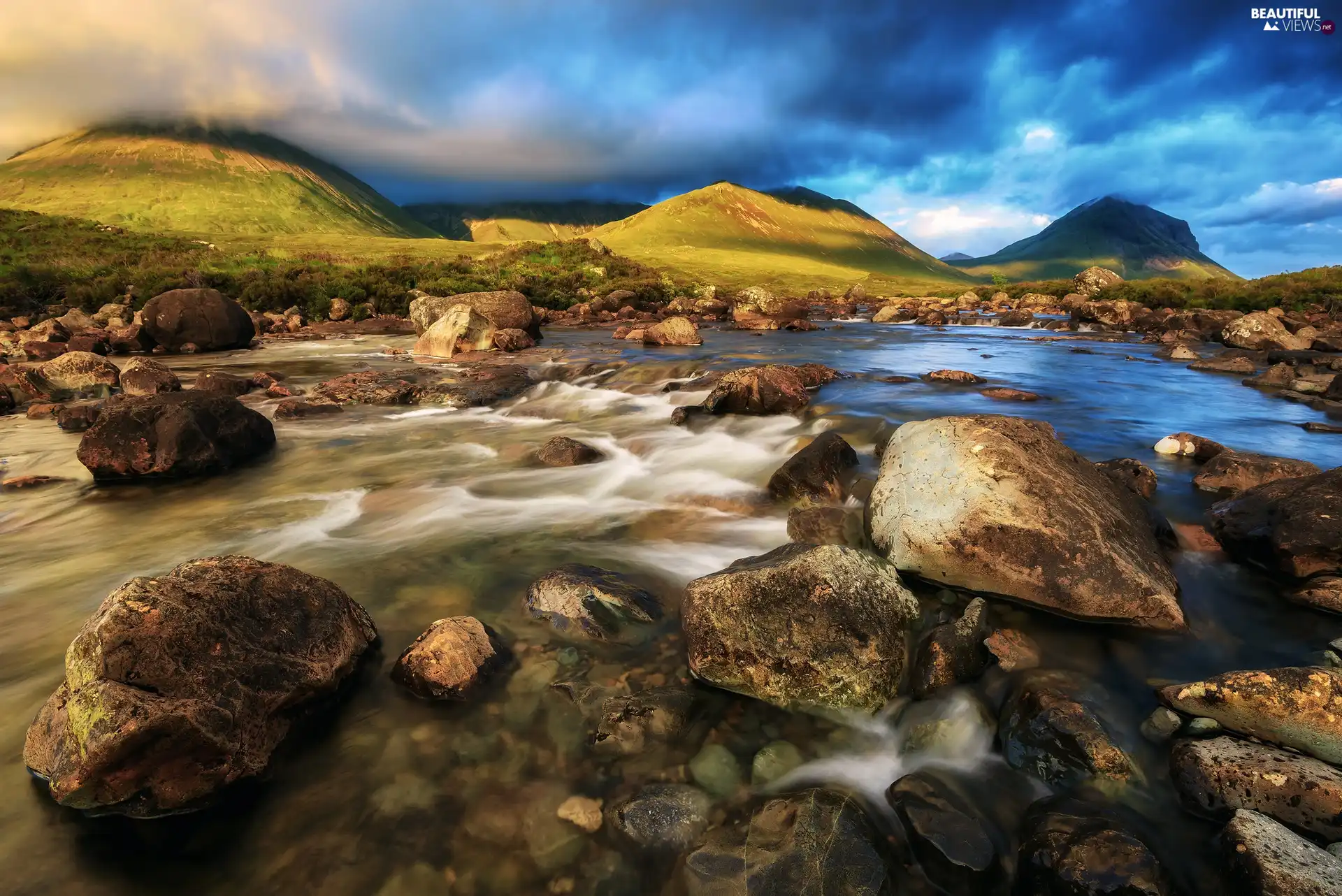 Sligachan River, rocks, clouds, Cuillin Mountains, Stones, Isle of Skye, Scotland, Glamaig Mountain