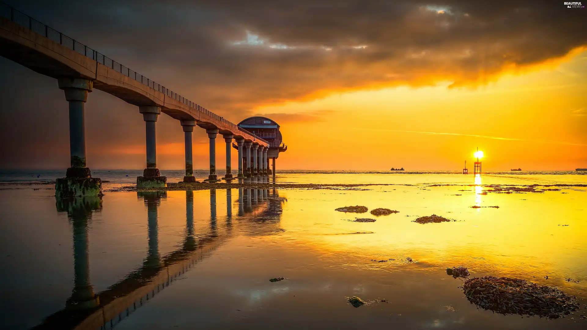 Light Sunset, sea, clouds