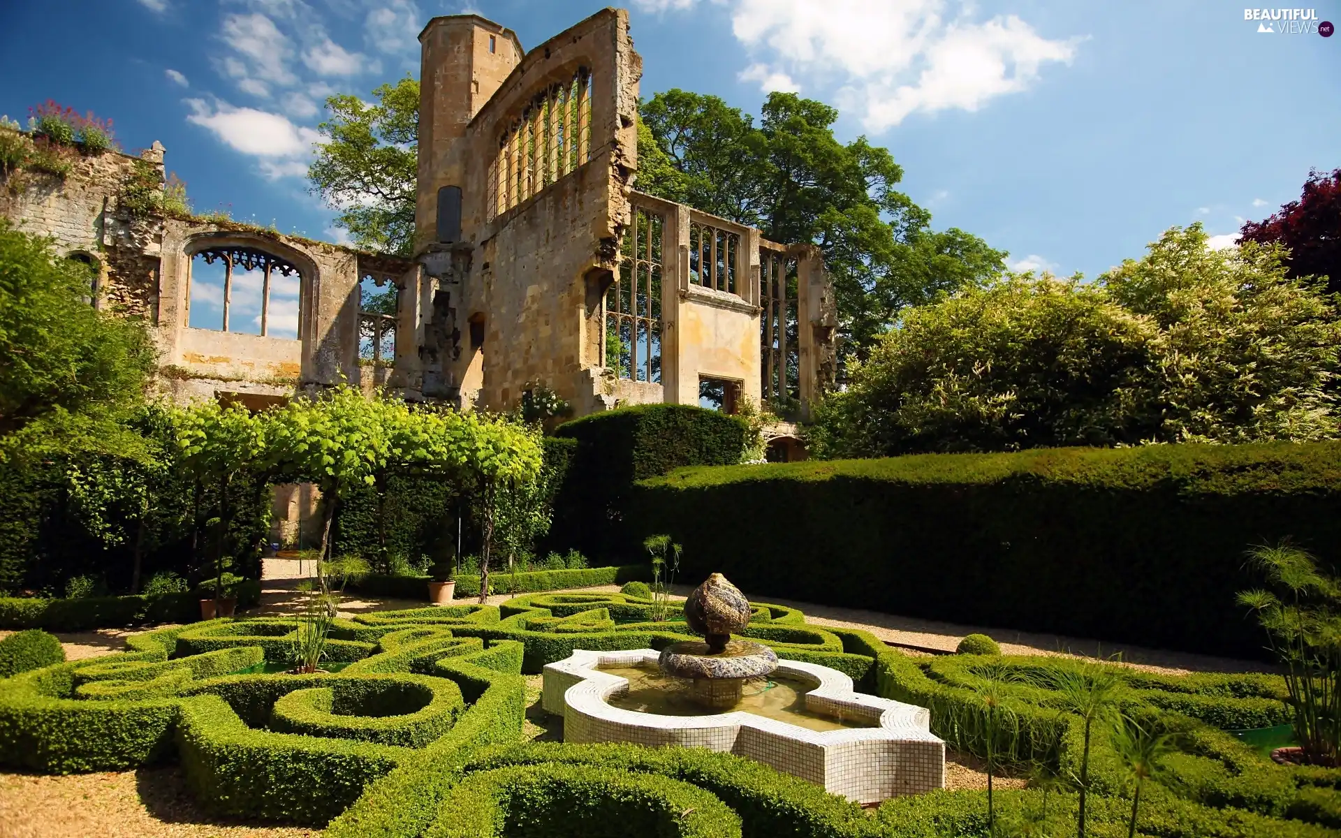 Garden, Buldings, ruins