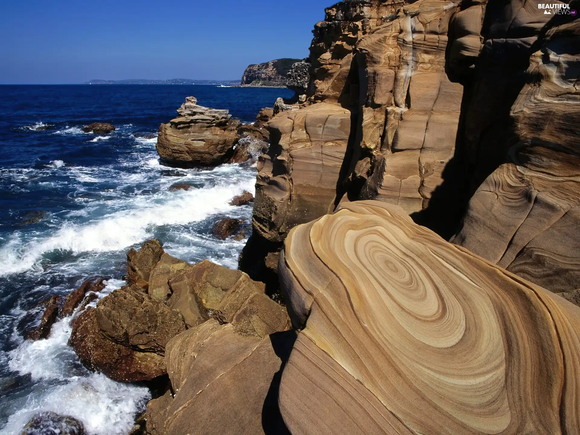 horizon, rocks, sea