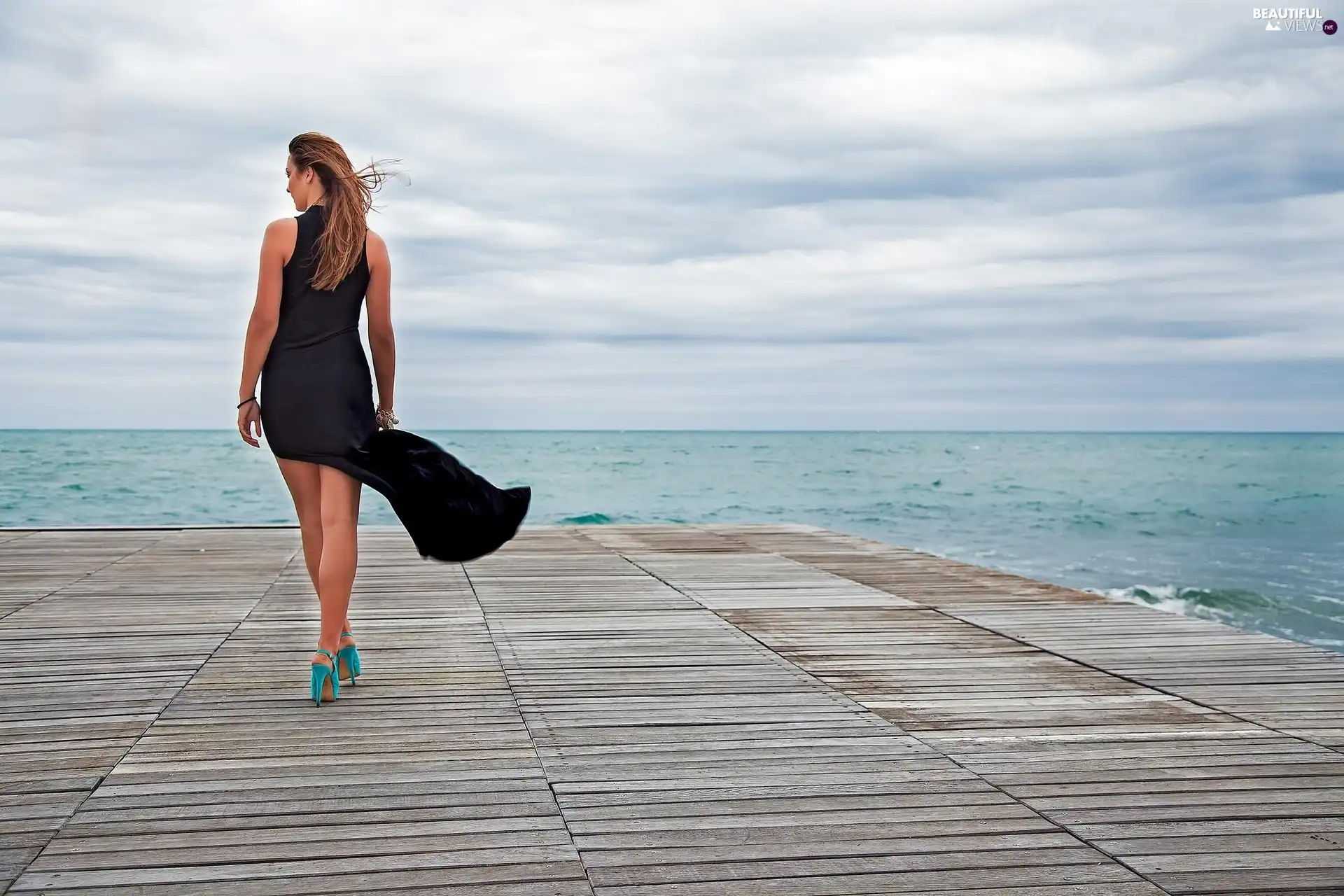 Women, sea, horizon, pier
