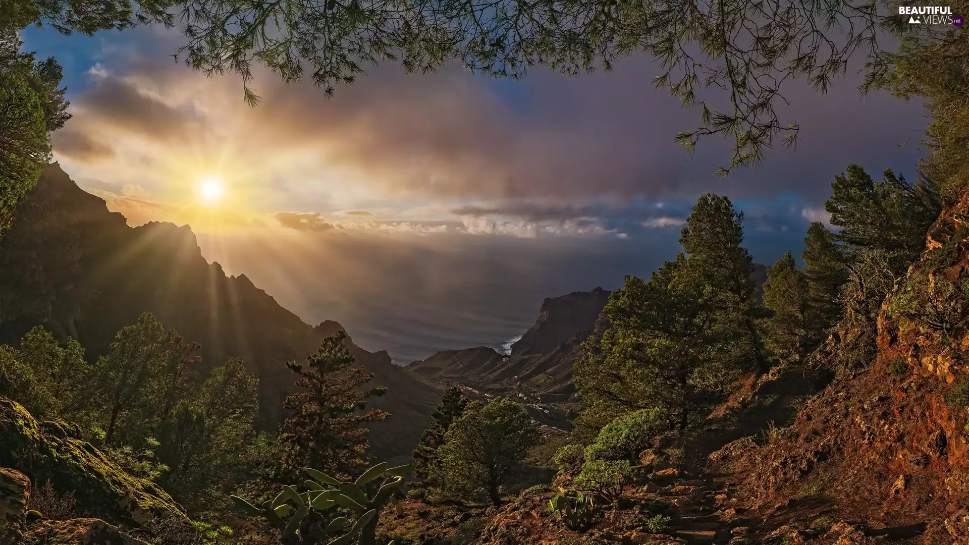 rays of the Sun, sea, Canary Islands, Mountains, La Gomera Island