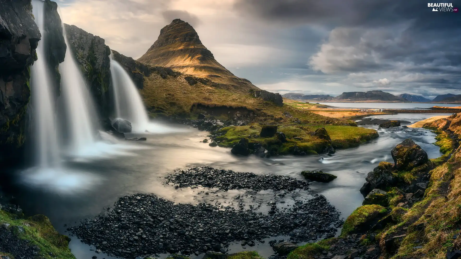 Kirkjufell Mountain, iceland, River, clouds, Kirkjufellsfoss Waterfall, Snaefellsnes Peninsula