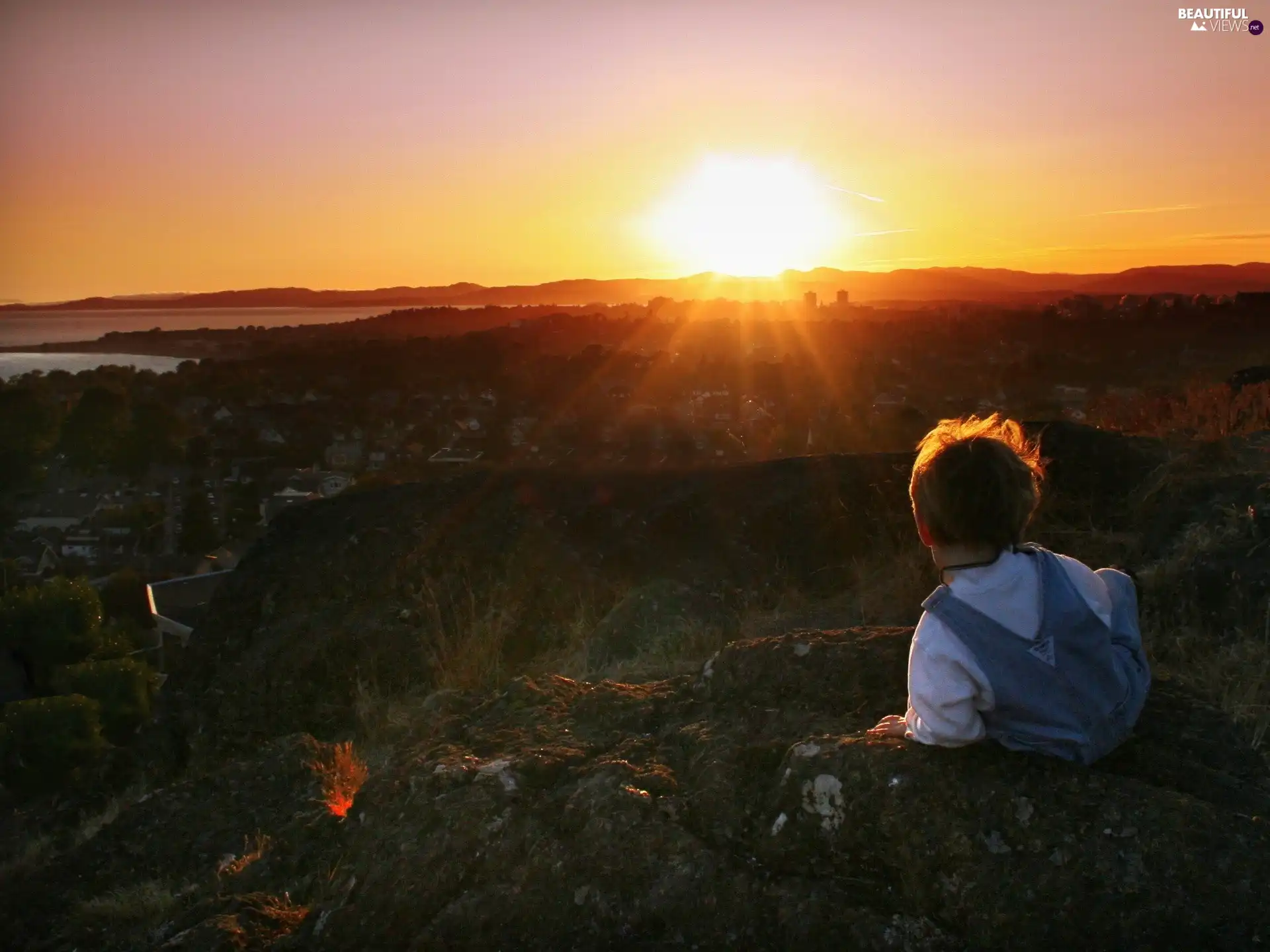 lake, boy, sun, Mountains, west