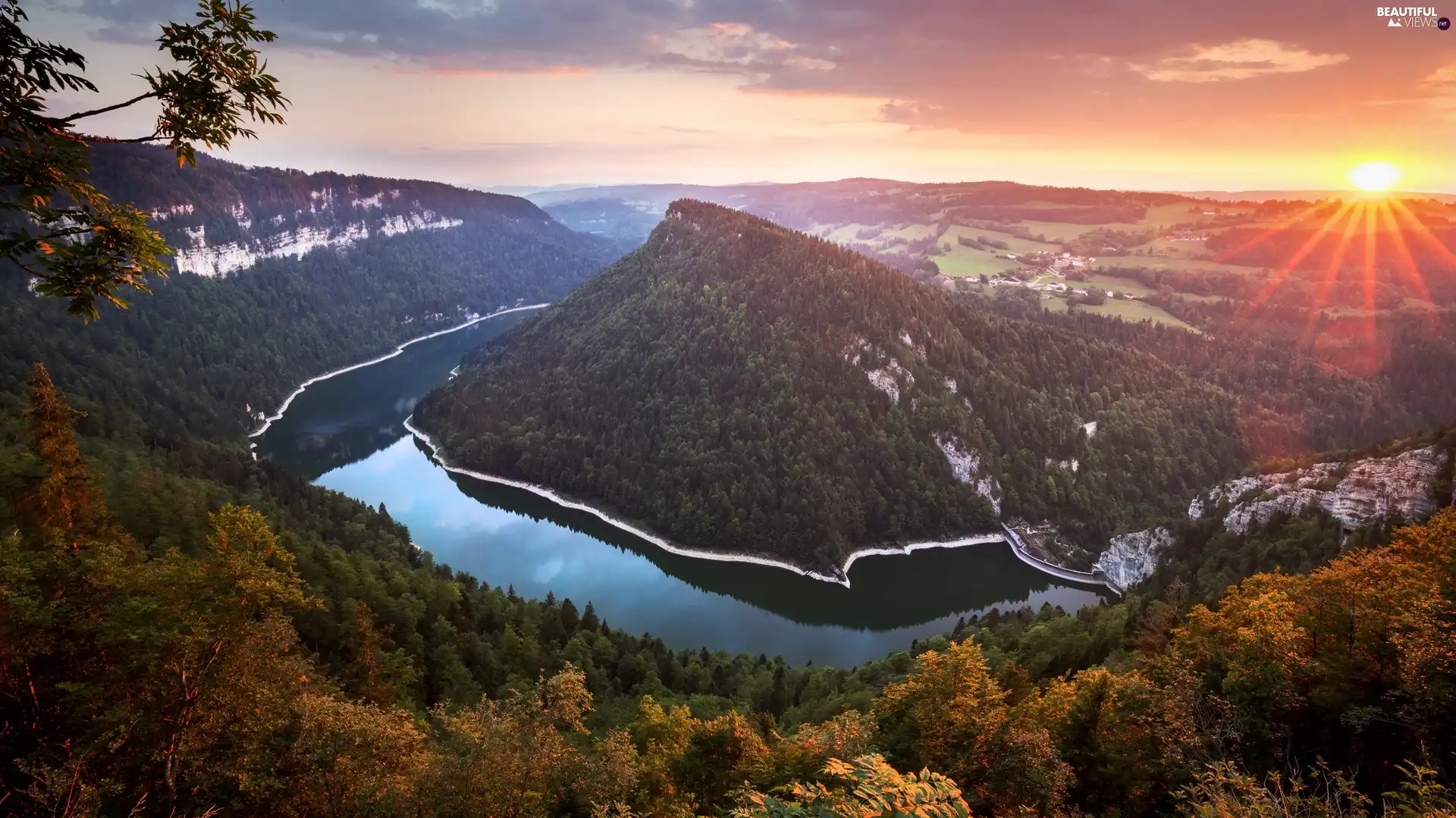 viewes, Neuchatel, Lac de Moron Lake, rays of the Sun, Chatelot Tama, Switzerland, The Hills, Fog, forest, trees