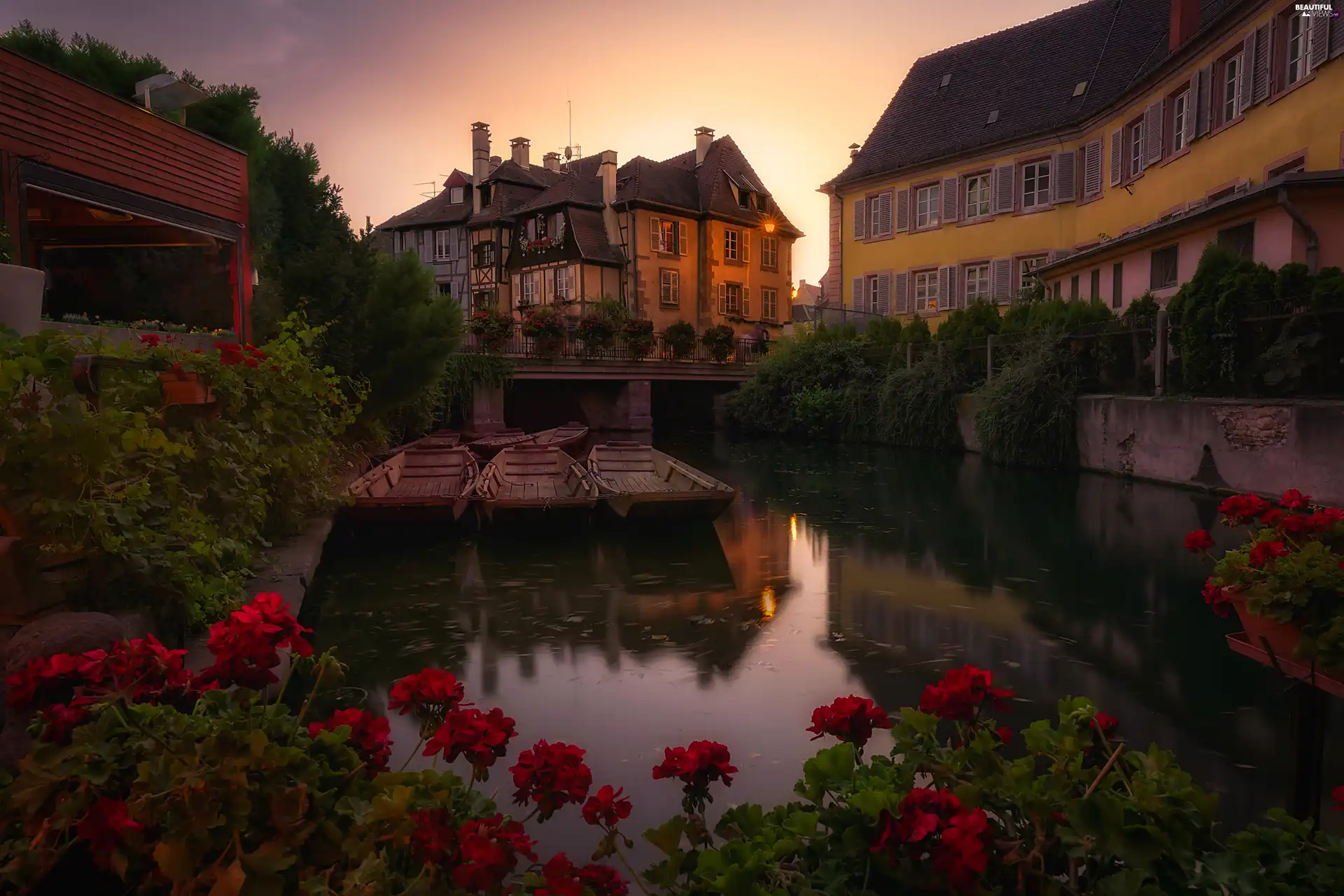 Small Venice District, Lauch River, Upper Rhine Department, boats, Houses, City Colmar, France