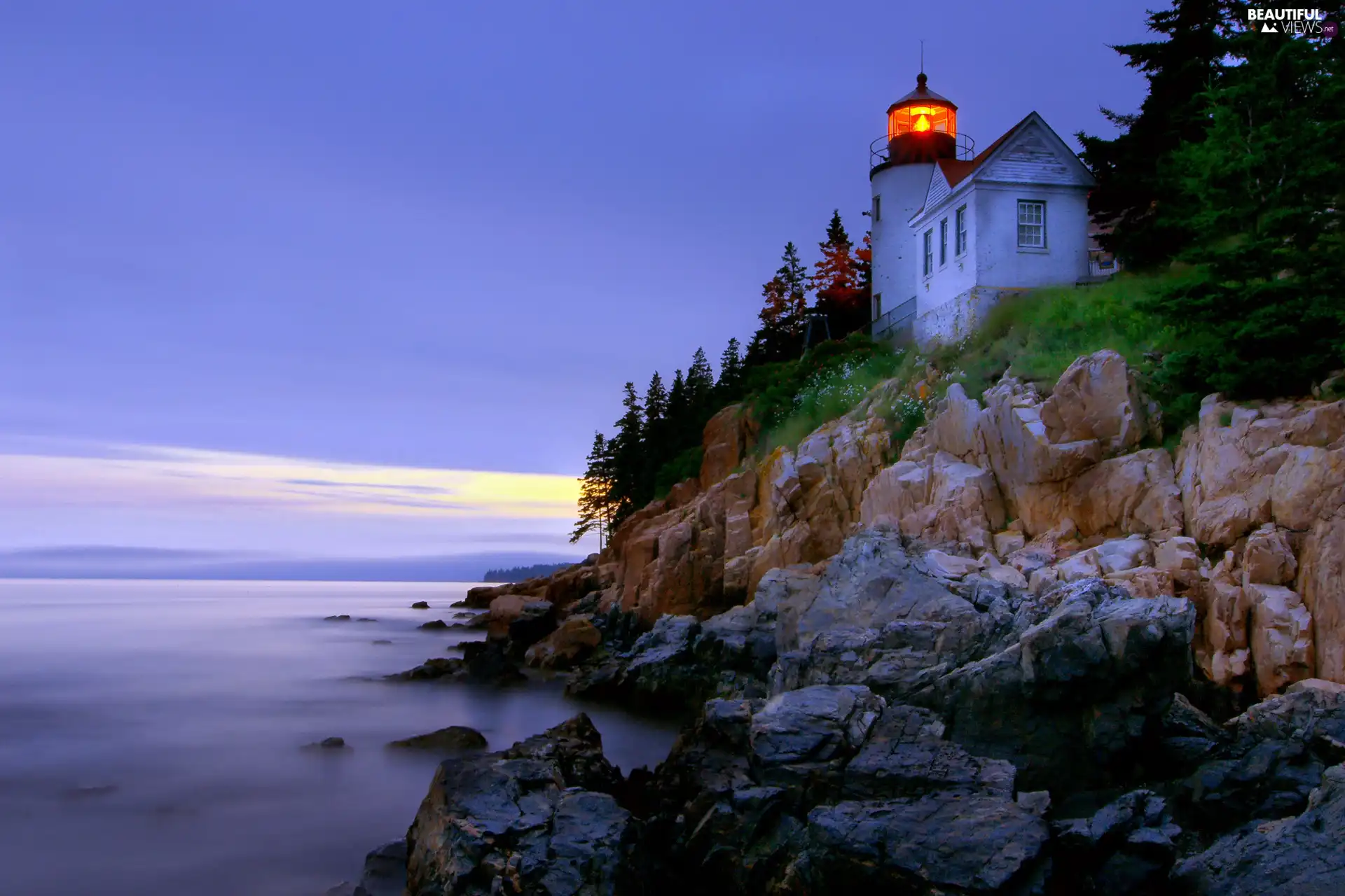 Lighthouse, sea, rocks