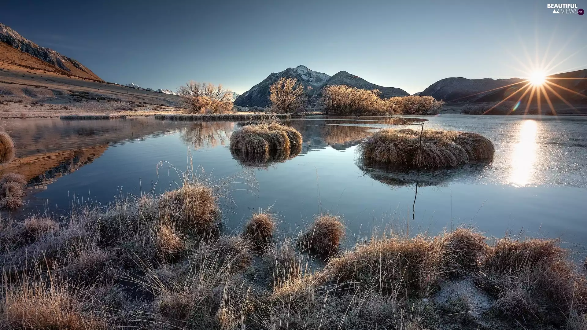 grass, rays of the Sun, lake, Clumps, Mountains