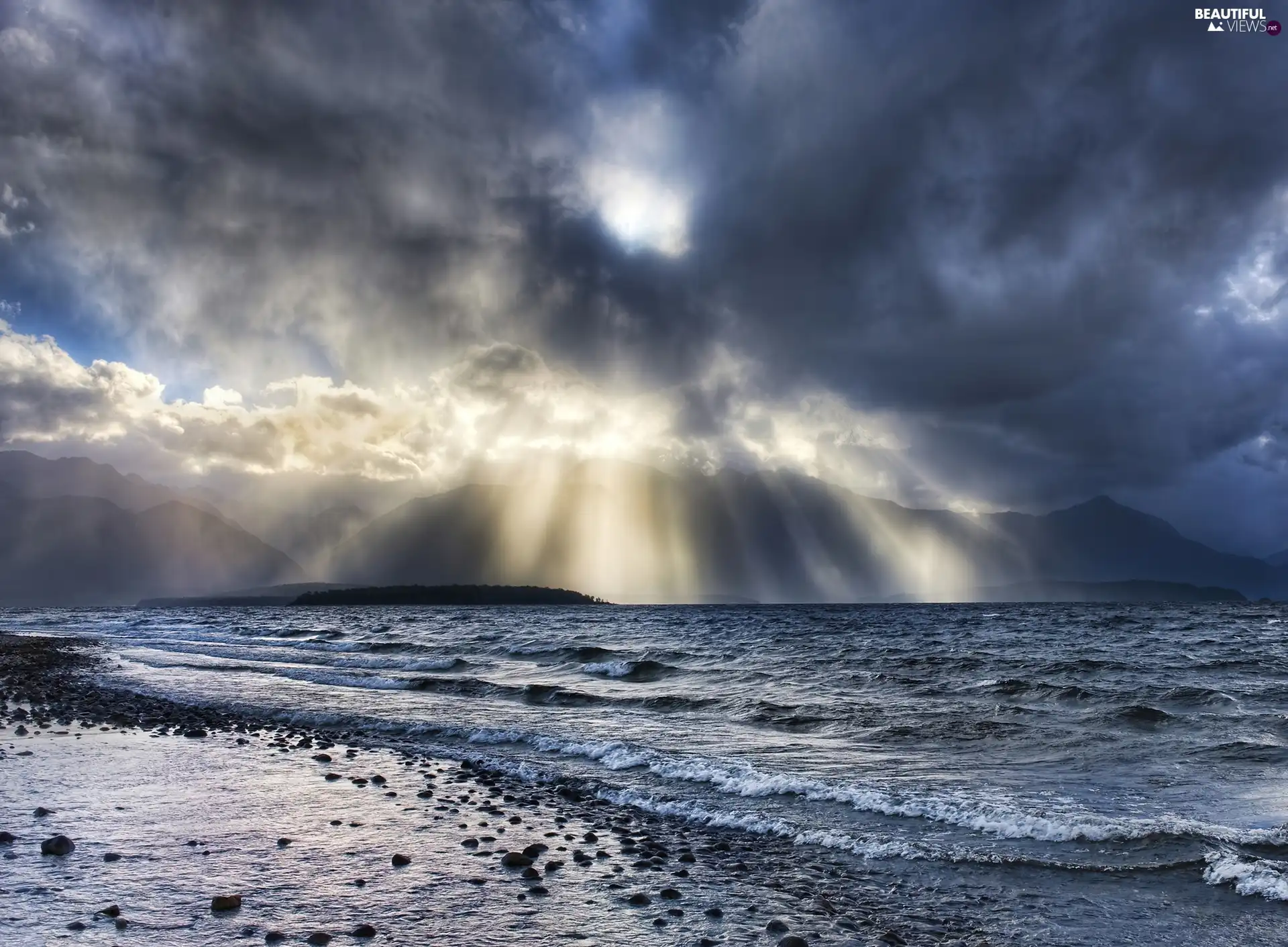 Beaches, Milford Sound, New Zeland, sea