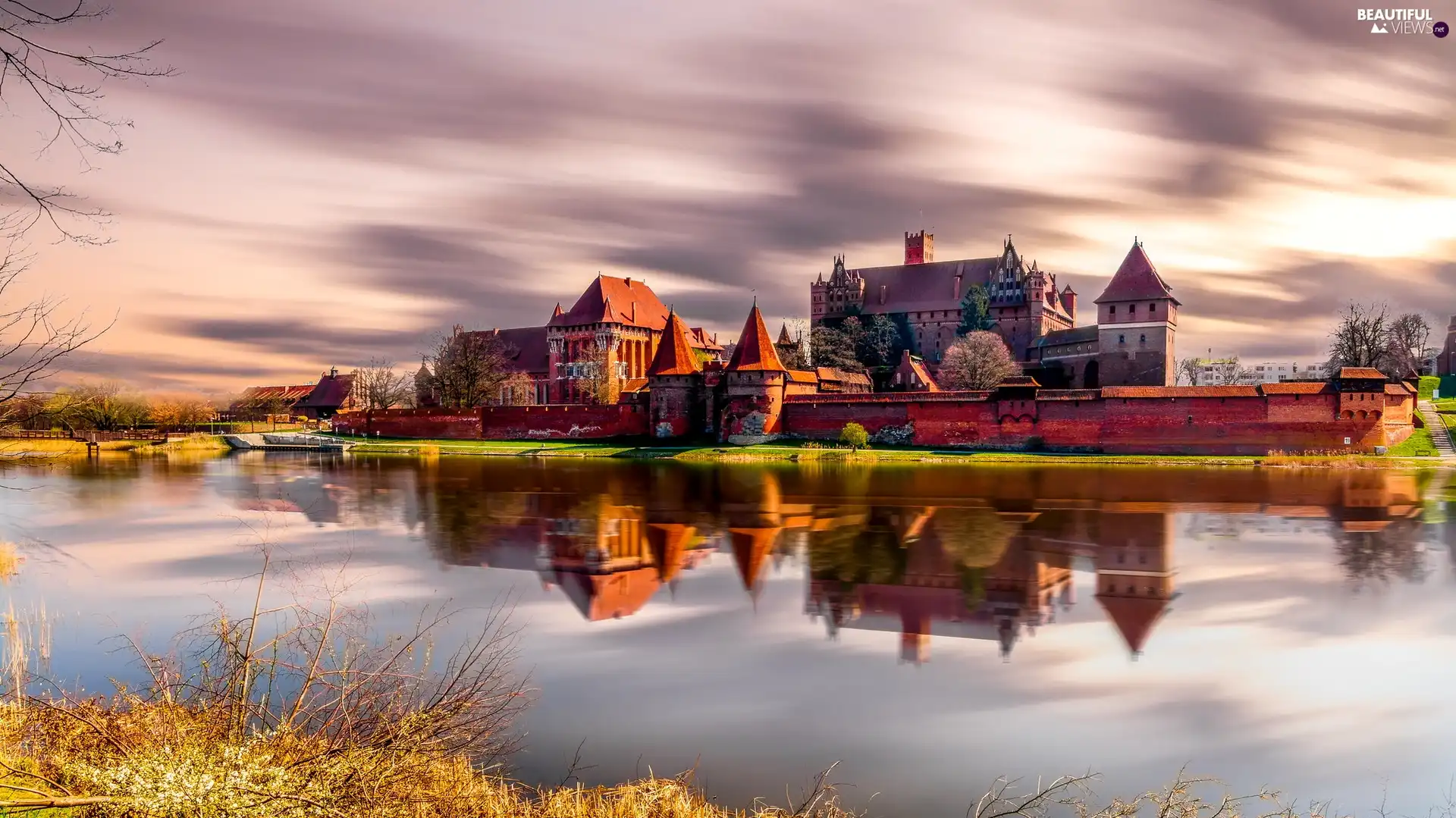 Nogat River, Teutonic, Malbork, Monument, Malbork Castle, reflection, Poland