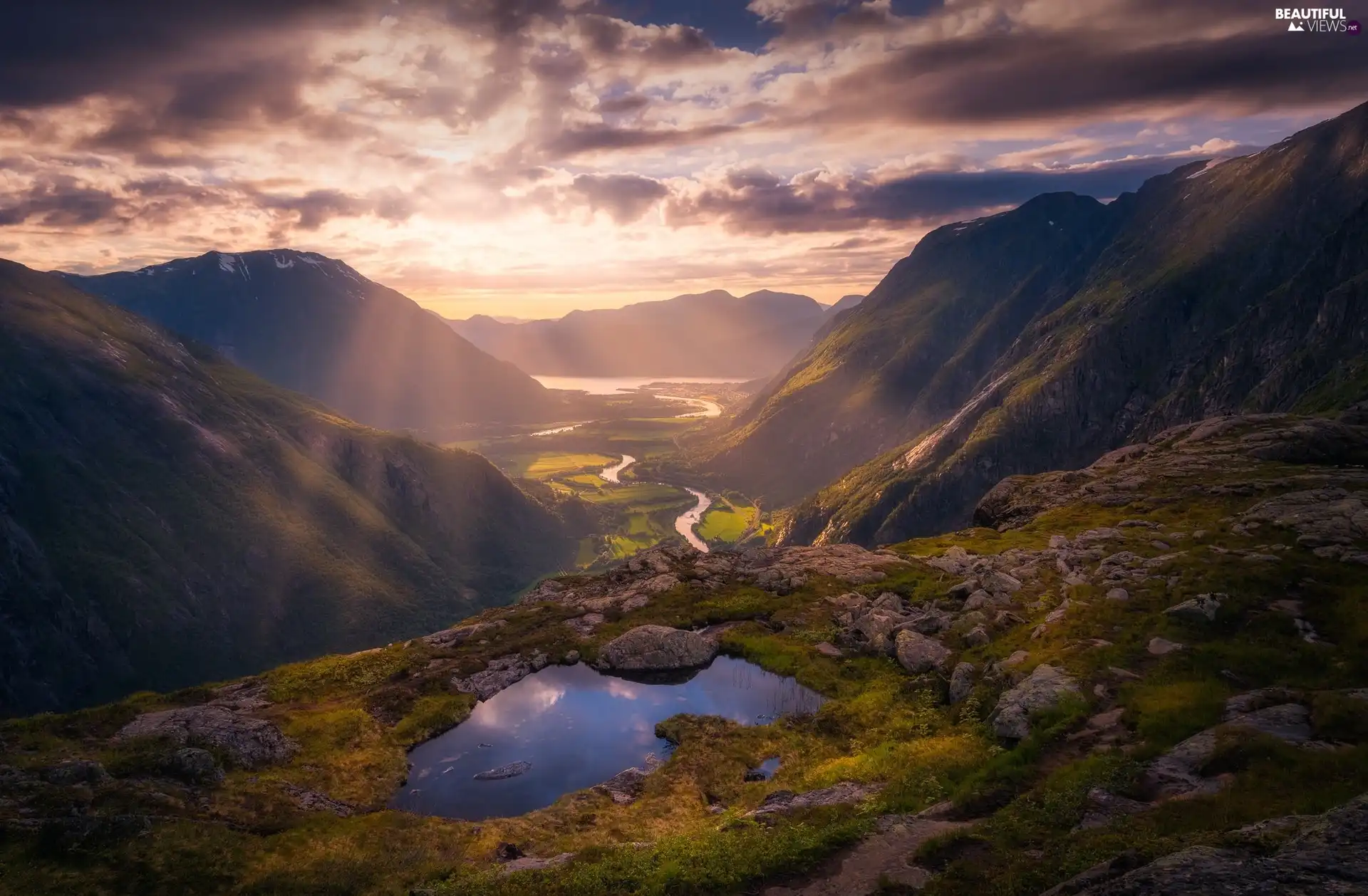 Mountains, Great Sunsets, Romsdalen Valley, Rauma River, Norway