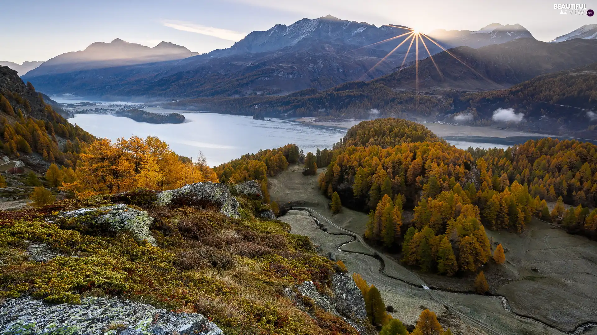lake, Valley, autumn, woods, viewes, rays of the Sun, Mountains, trees