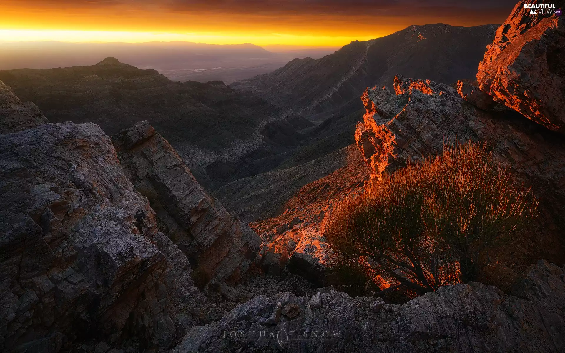 Mountains, rocks, Bush, Great Sunsets