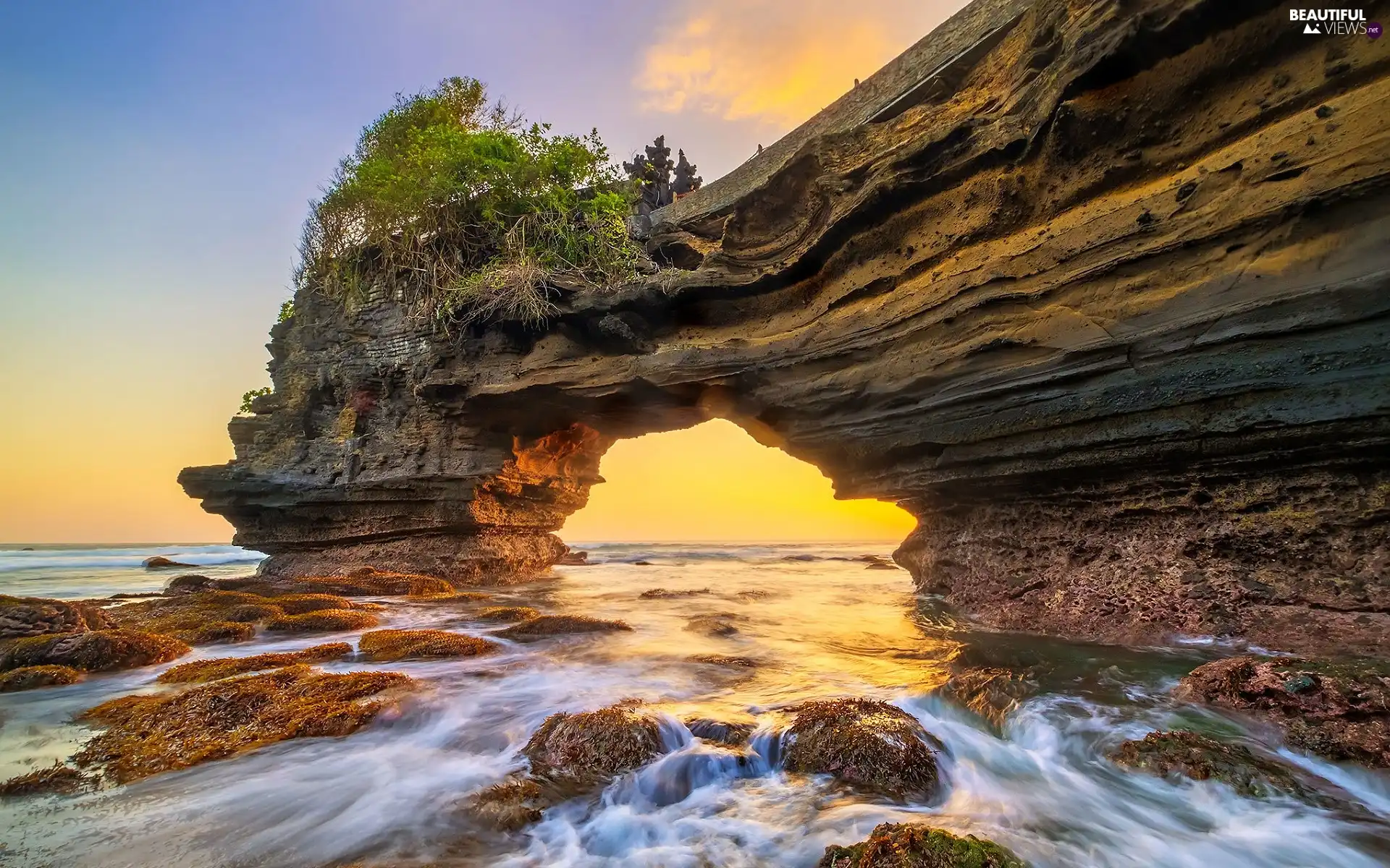 viewes, Bali Island, Rocks, Stones, Bow, indonesia, Tanah Lot, Great Sunsets, mossy, trees