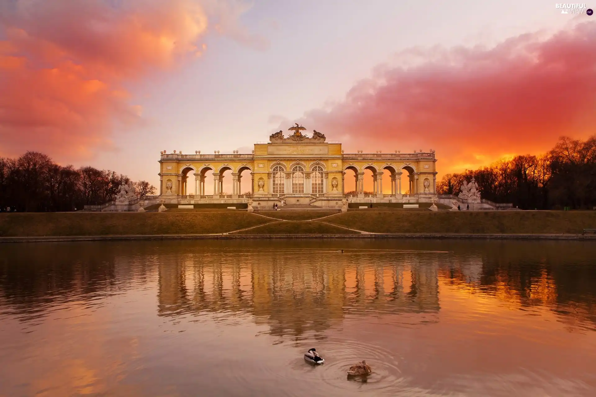 Schonbrunn, Park, sun, gloriette, west