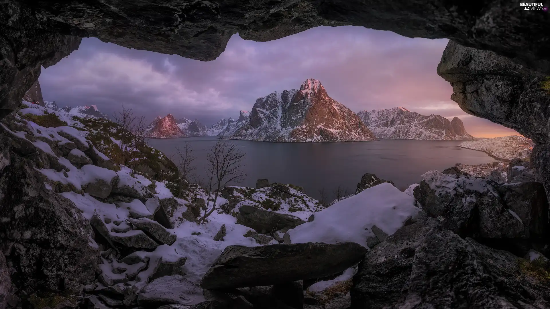 Reine, Norway, Norwegian Sea, winter, Mountains