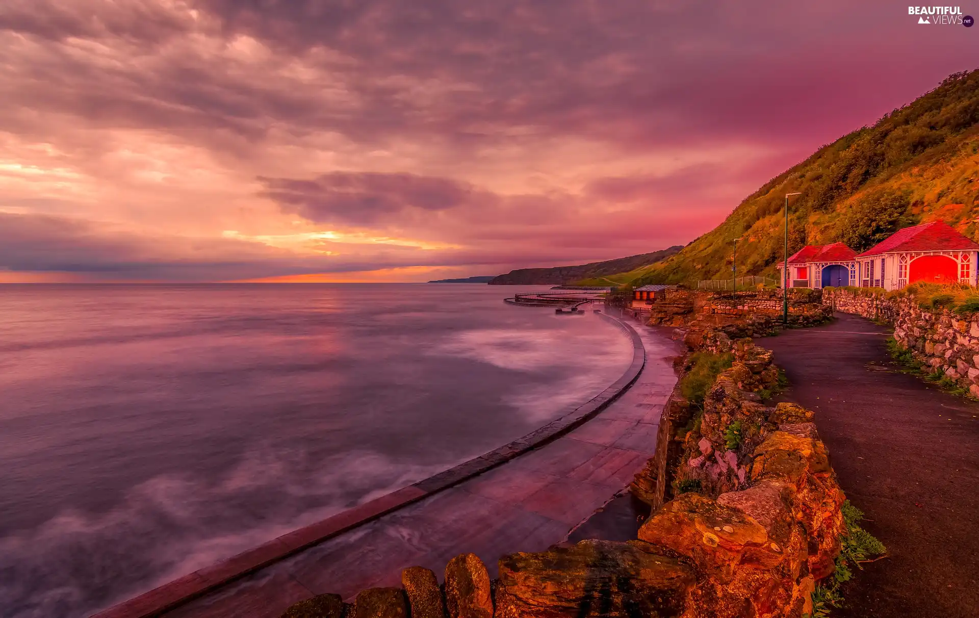 Scarborough Town, Way, England, Houses, North Sea, North Yorkshire County, Sunrise