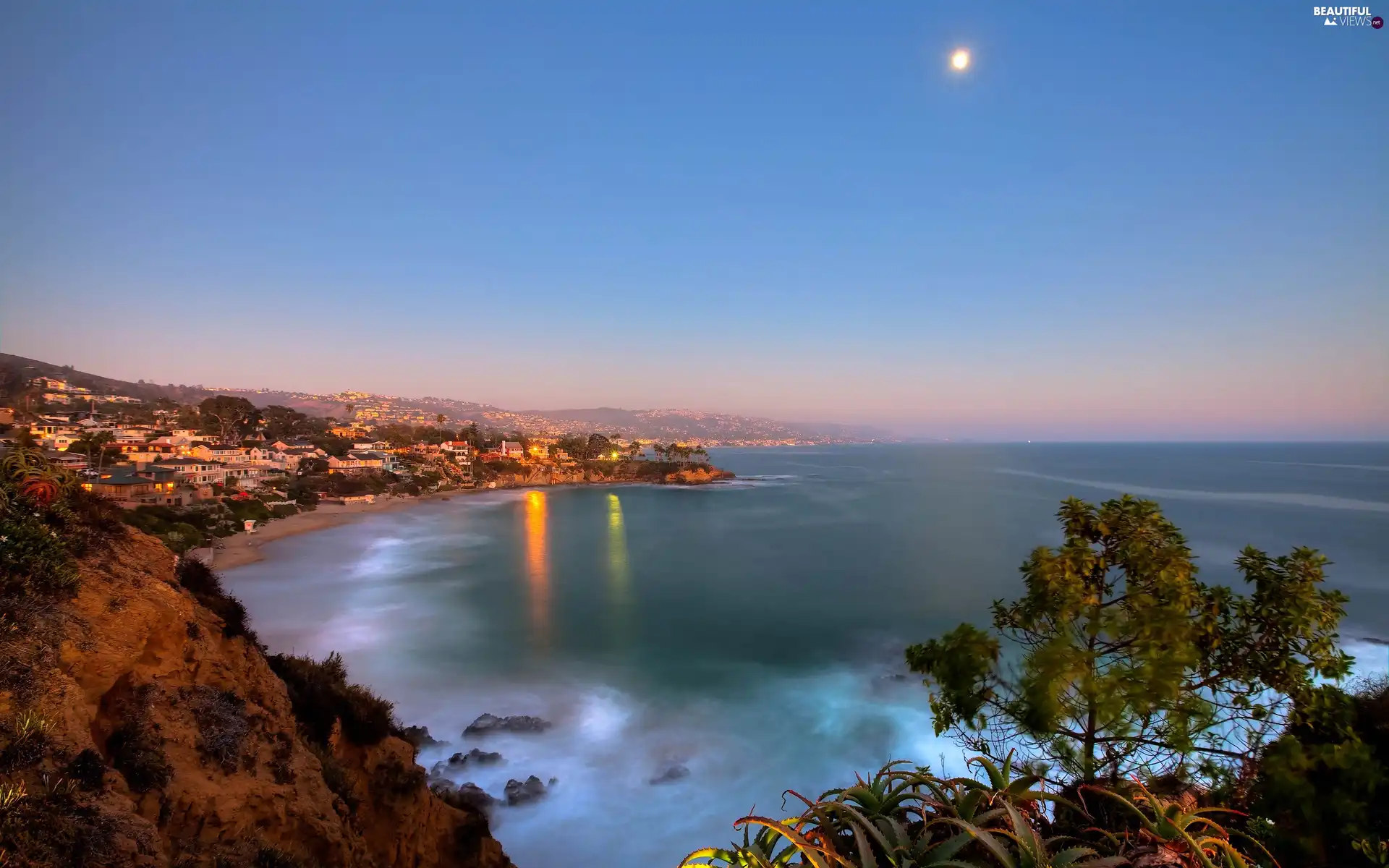 panorama, by, Sea, town