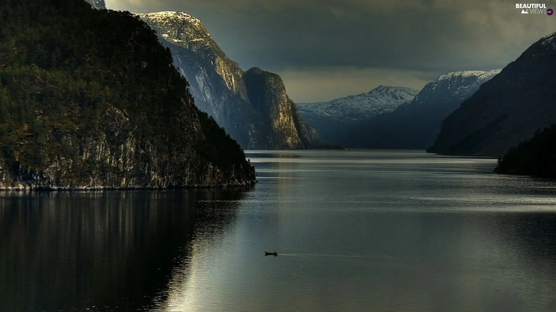 Mountains, cloudy, Sky, lake