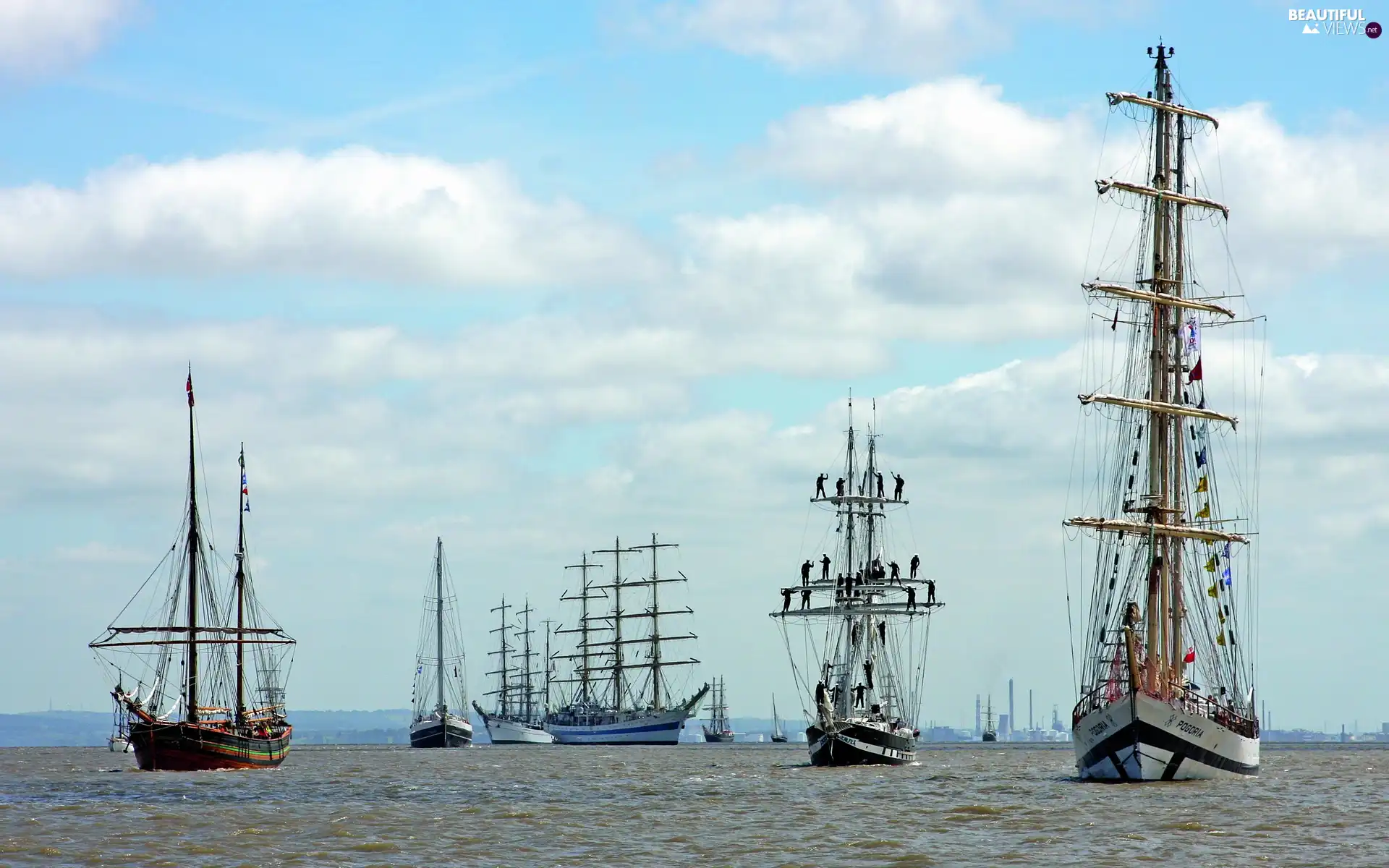 Sky, sea, sailboats