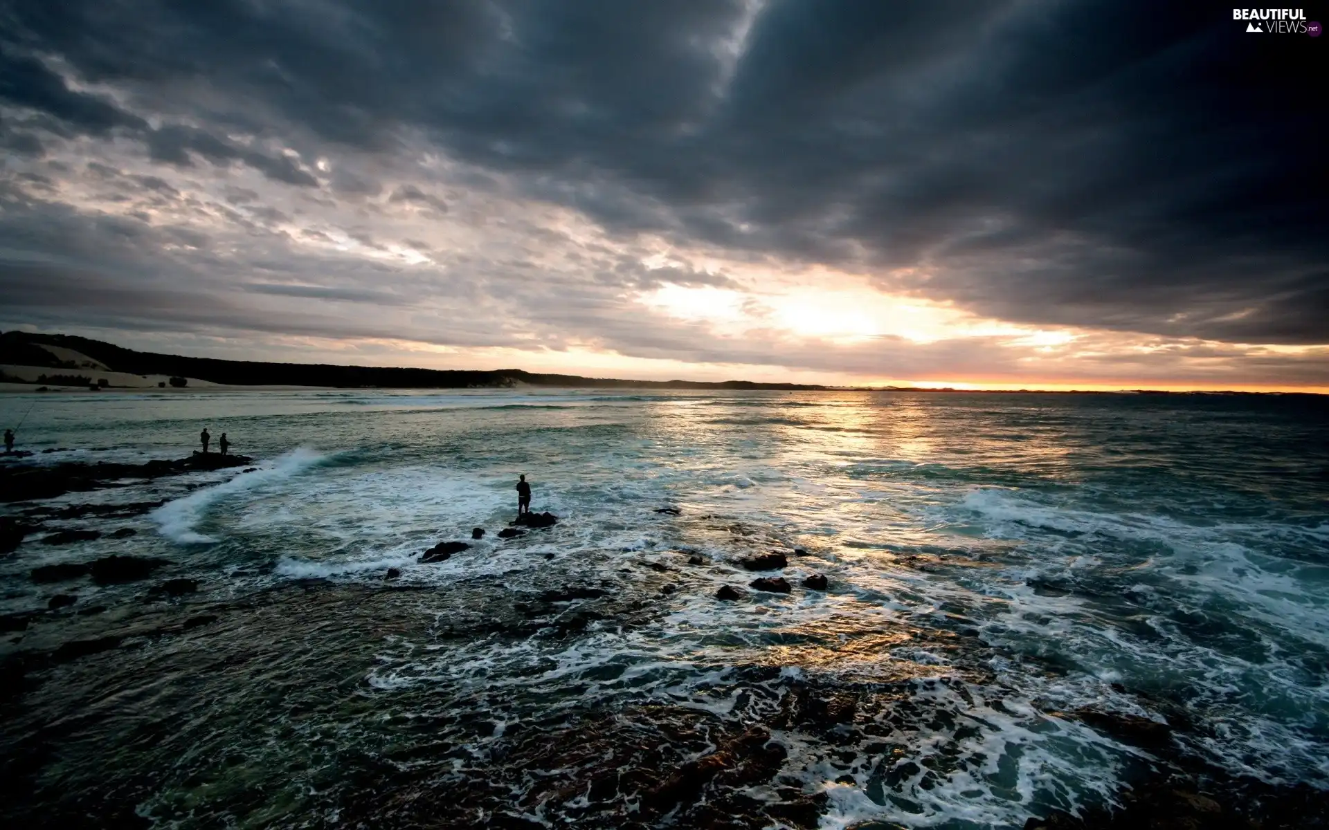 Sky, sea, Waves