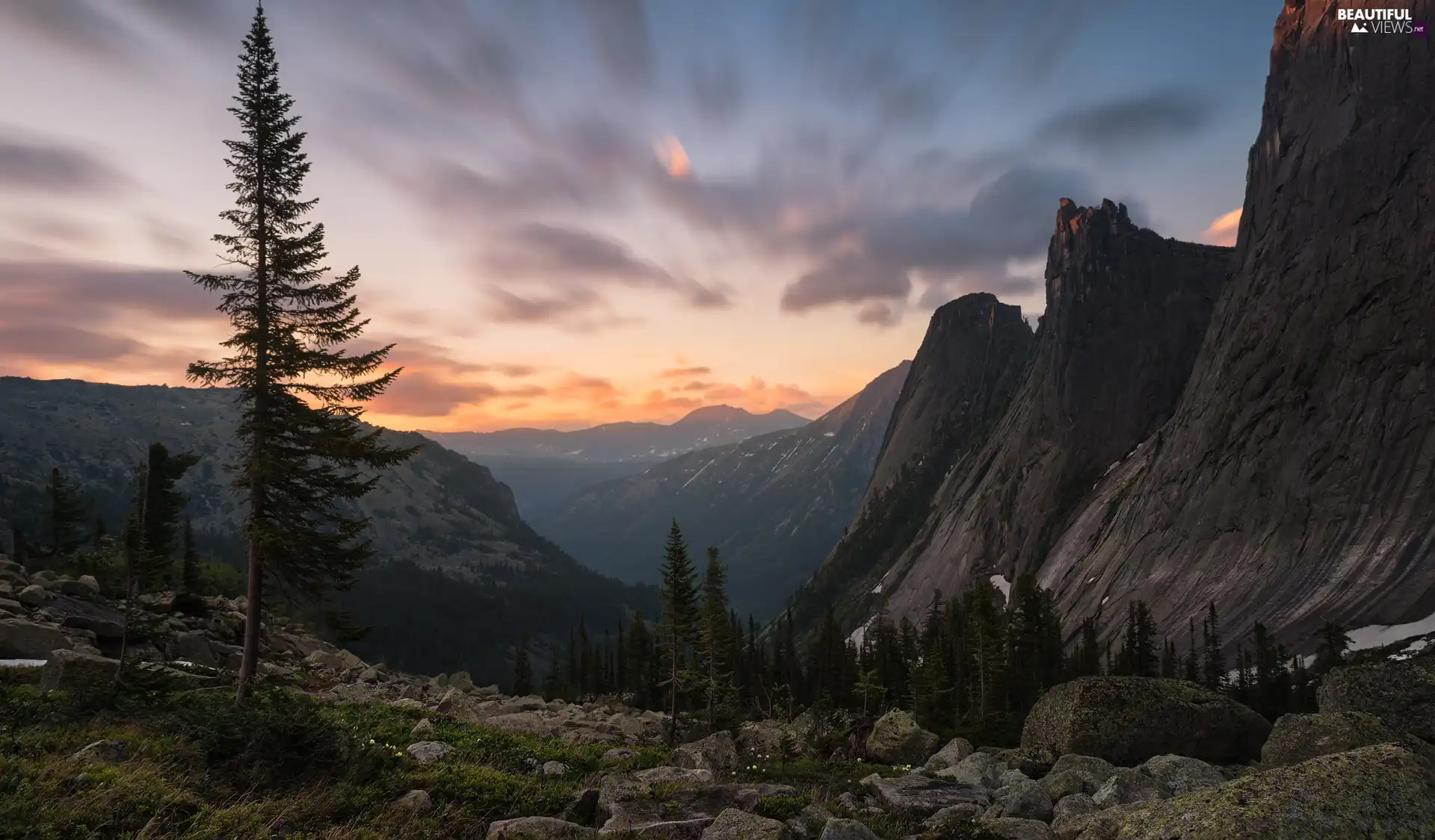 Stones, Sunrise, rocks, Spruces, Mountains