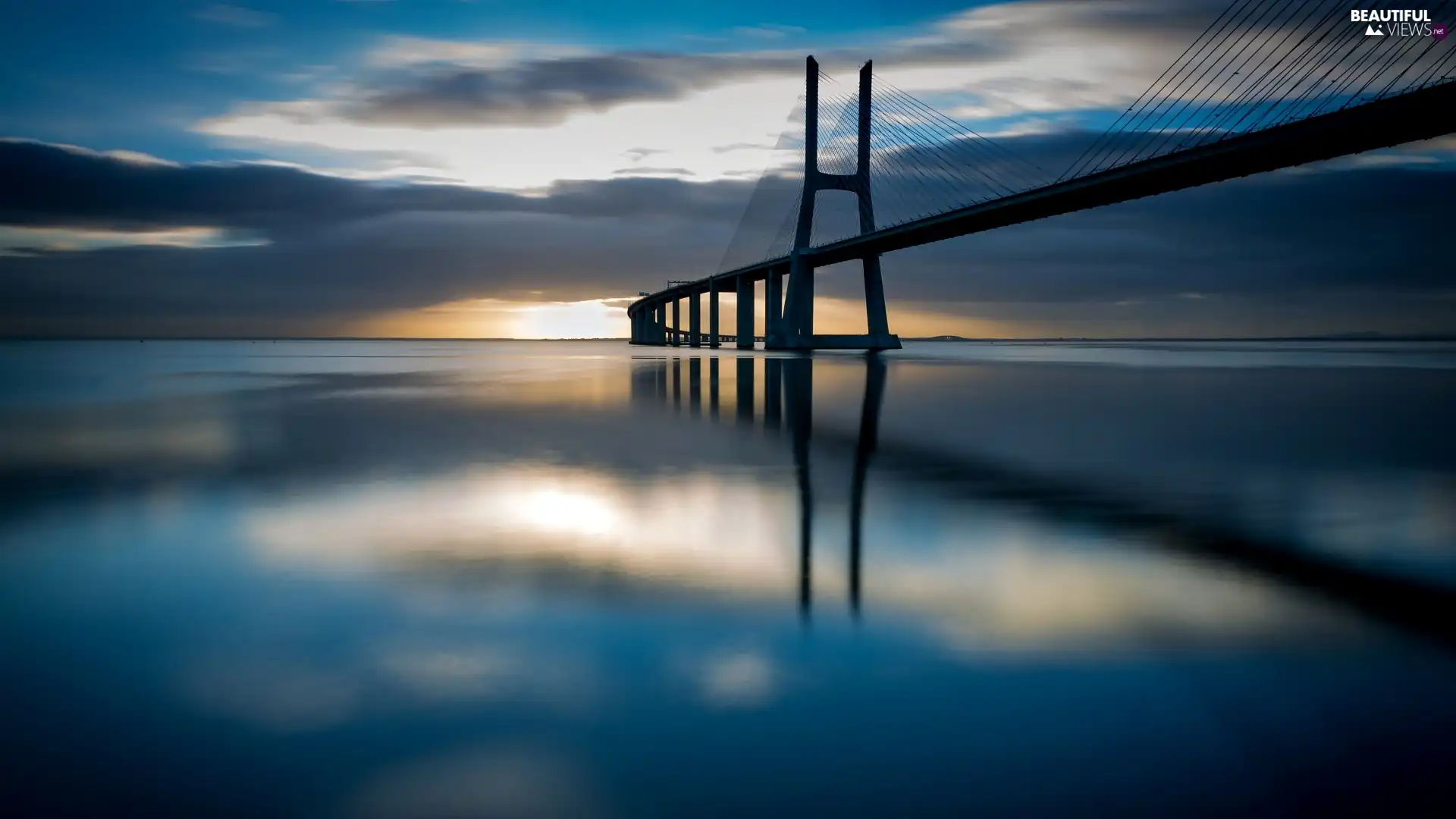 Portugal, Vasco da Gama Bridge, Tag River, Sunrises