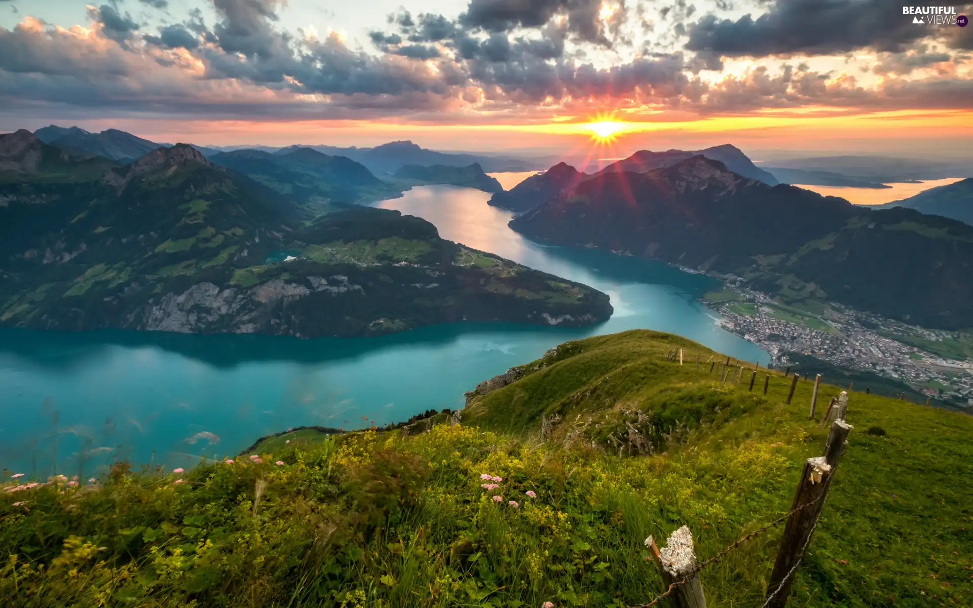 Swiss Alps, clouds, VEGETATION, Mountains, Great Sunsets, Canton de Lucerne, Switzerland