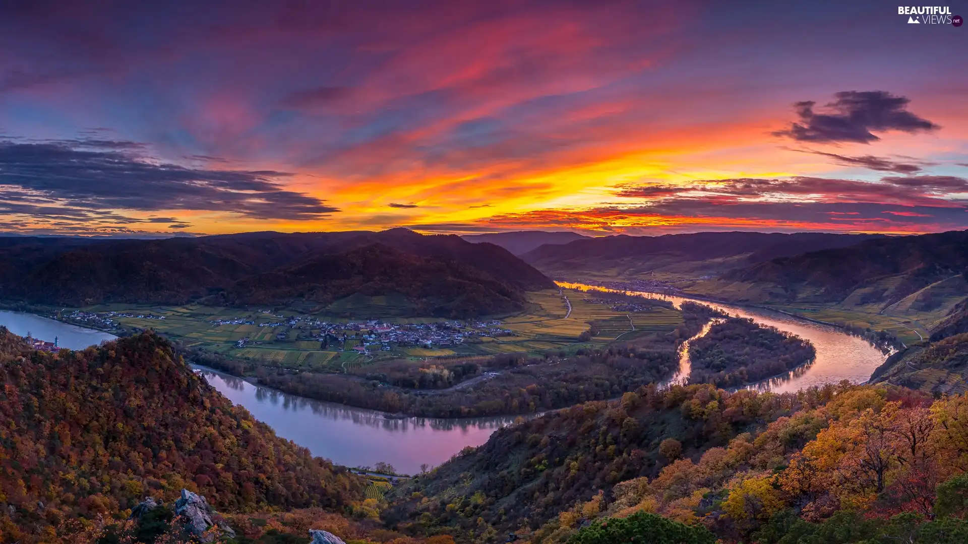 viewes, River, Houses, trees, Mountains, woods, Great Sunsets