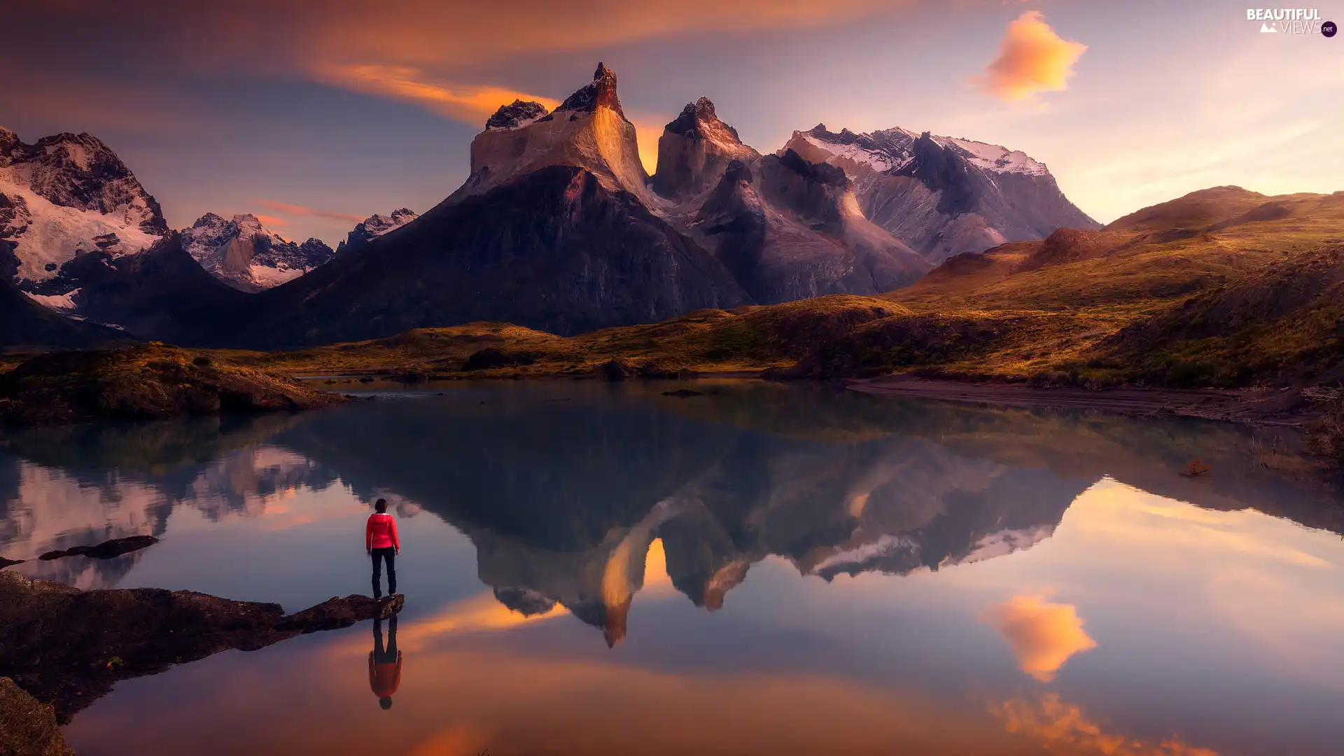 Human, Lake Pehoé, Cordillera del Paine, Patagonia, edifice, Torres del Paine National Park, Mountains, Chile, Sunrise, Torres del Paine