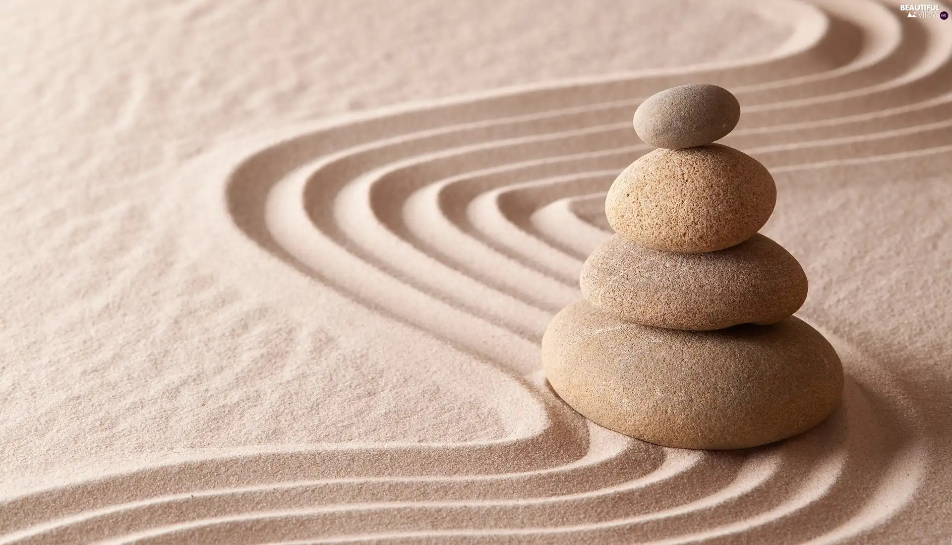 traces, Stones, Sand