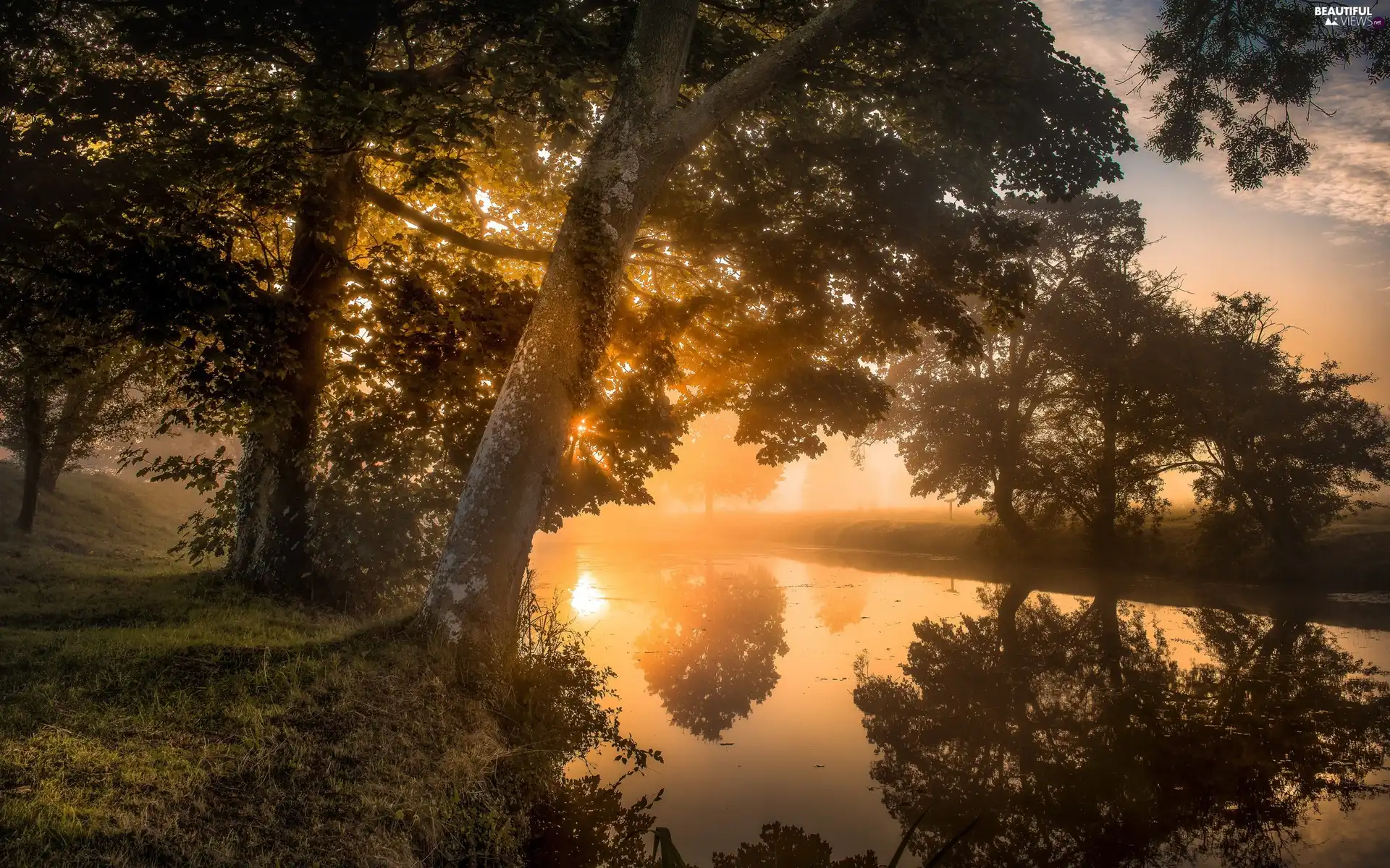 Northamptonshire County England Lyveden New Bield River Morning
