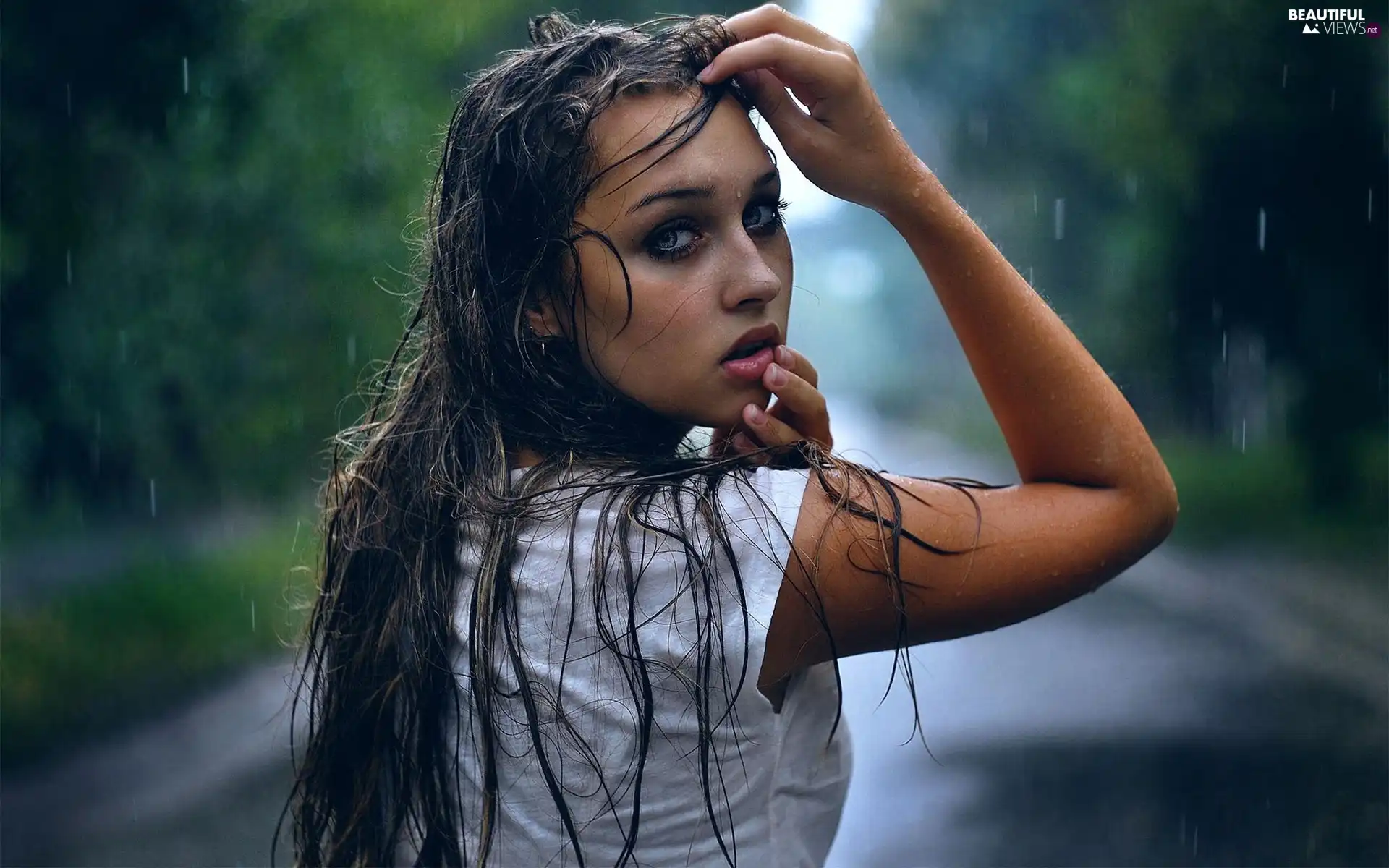 Hair, Women, make-up, The look, Rain, wet